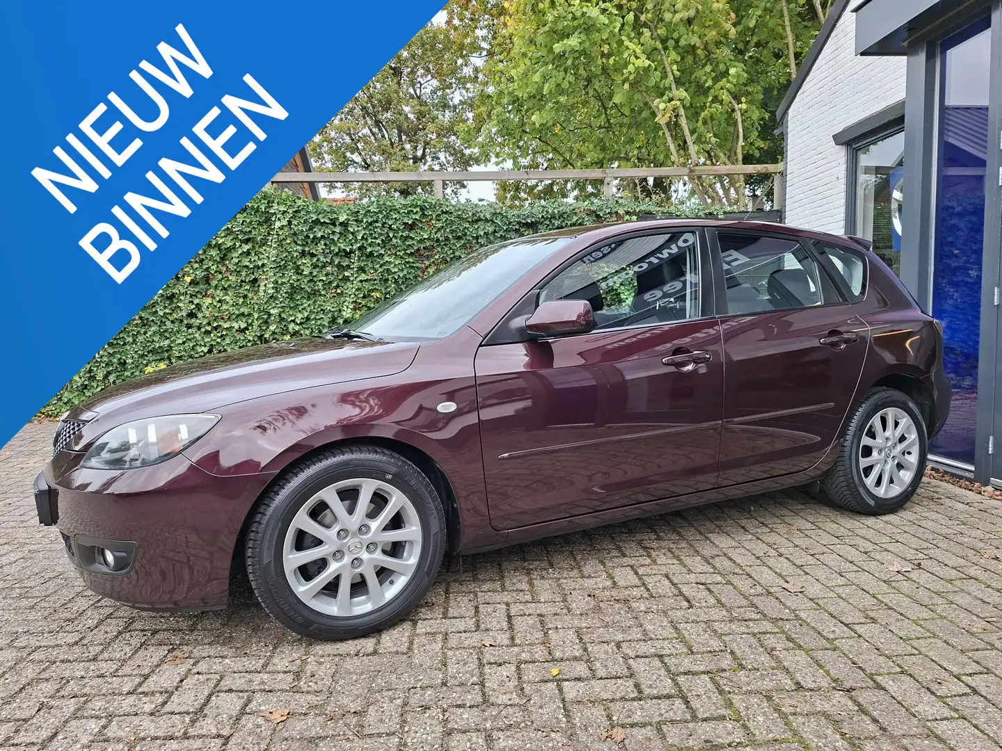 Mazda 3 1.6 S-VT Executive Mauve - 1