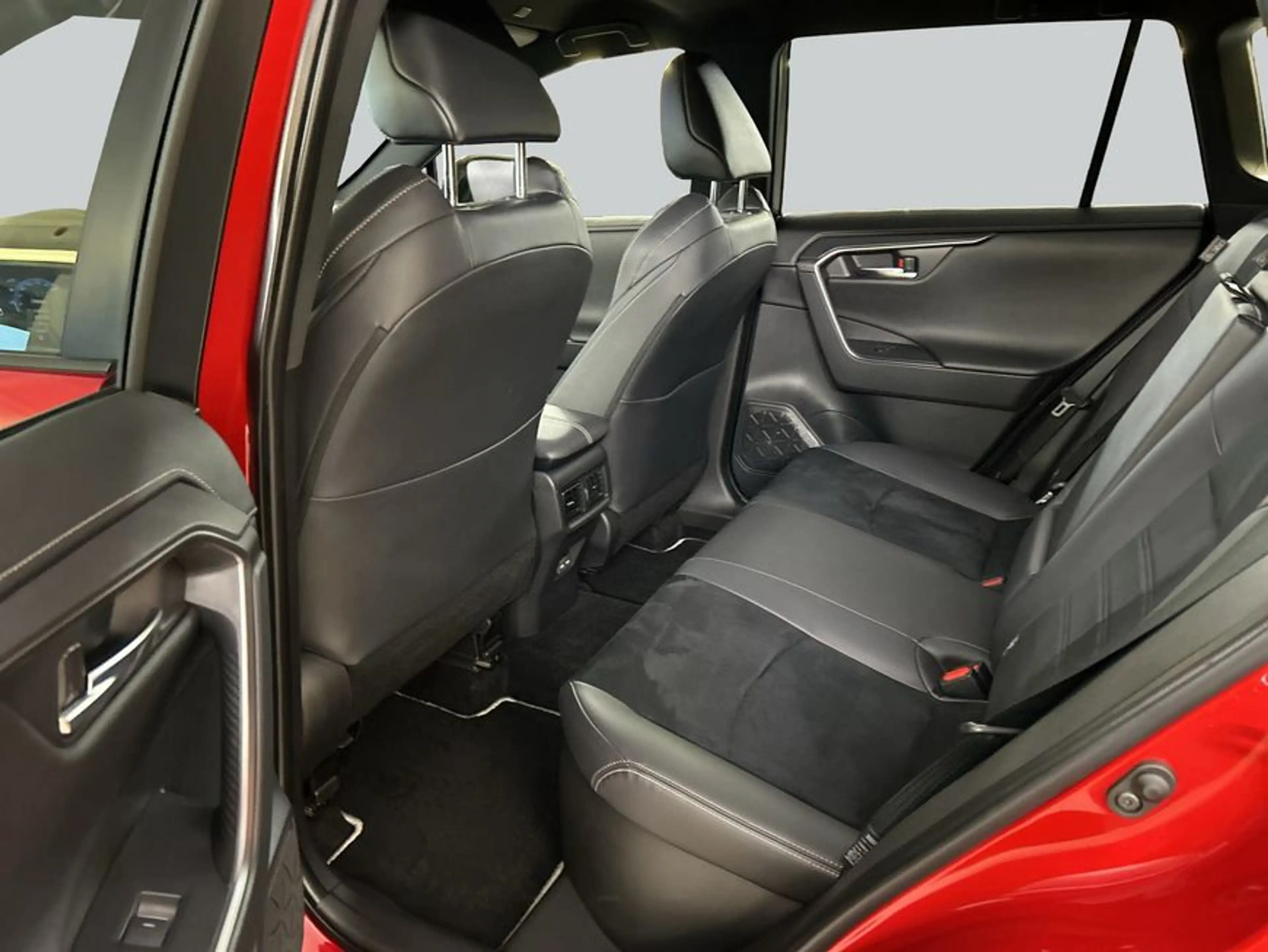 Toyota RAV 4 2.5 4x4 Hybrid GR SPORT — photo 11