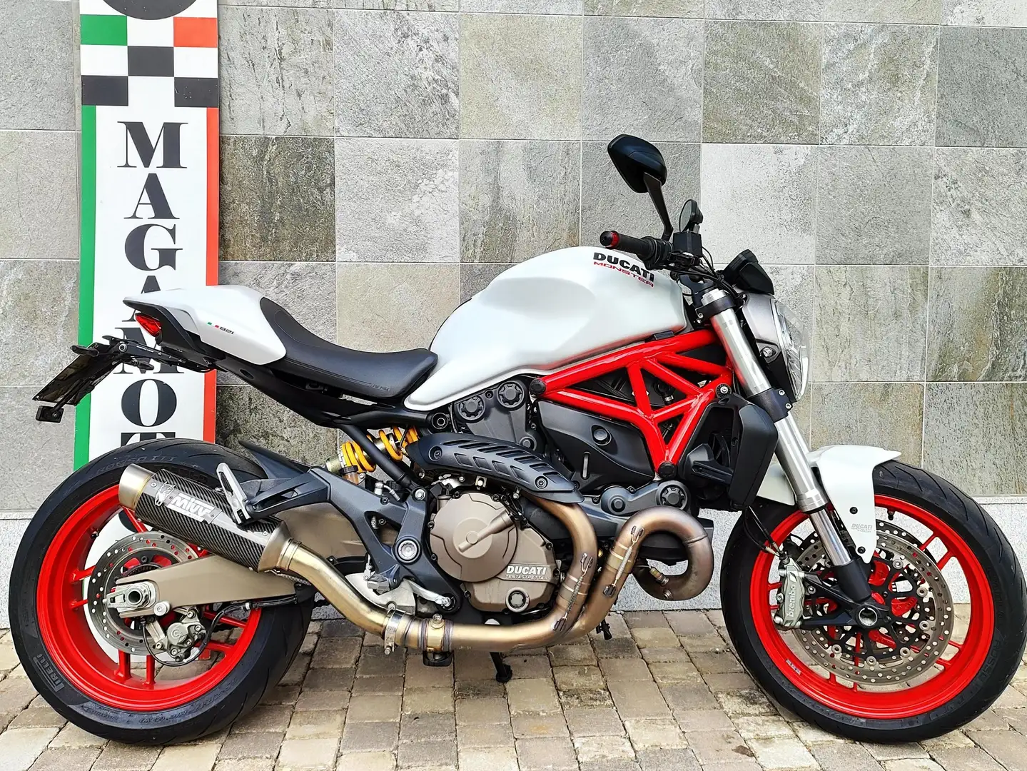Ducati Monster 821 ABS Bianco - 1