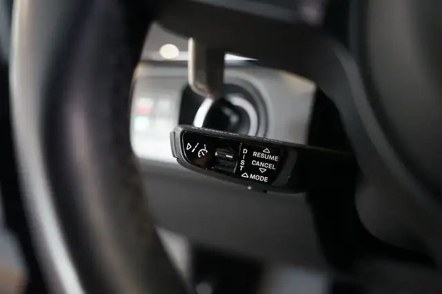 Porsche Cayenne view 15