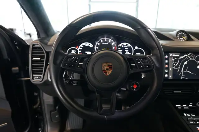 Porsche Cayenne view 12