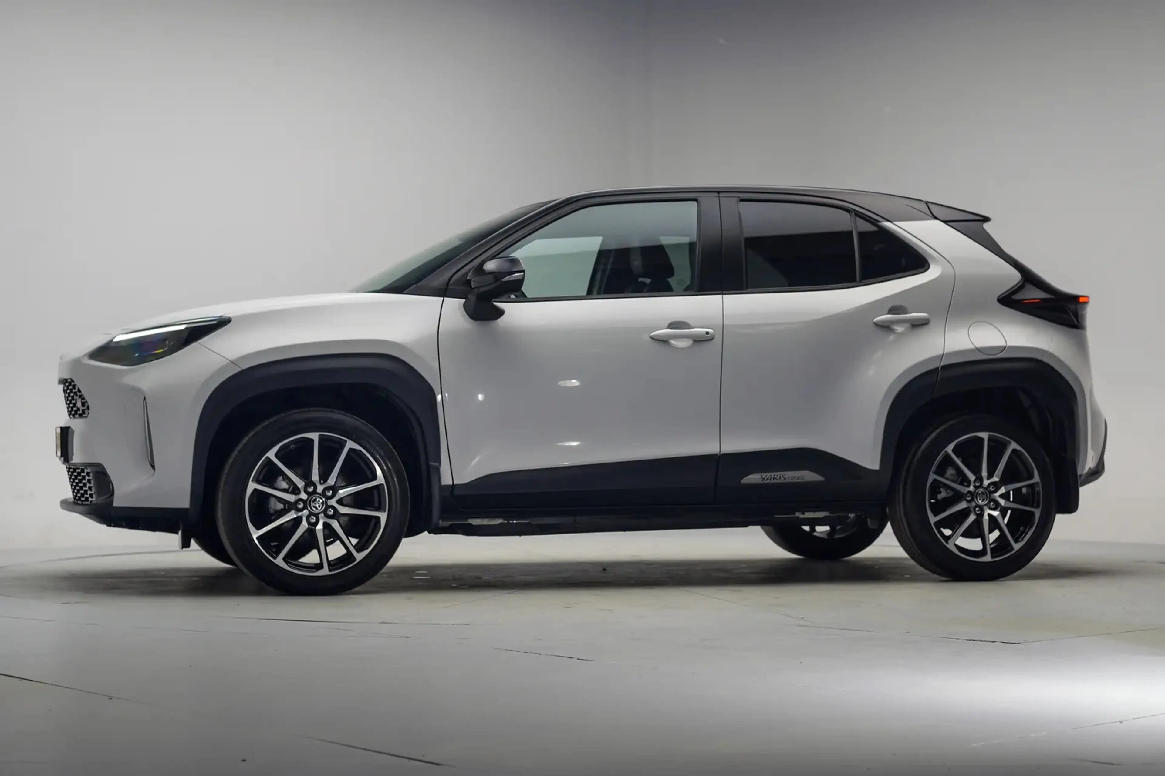 Toyota Yaris Cross 1.5 Hybrid GR Sport [ Navi Apple/Android LED Camer — photo 2