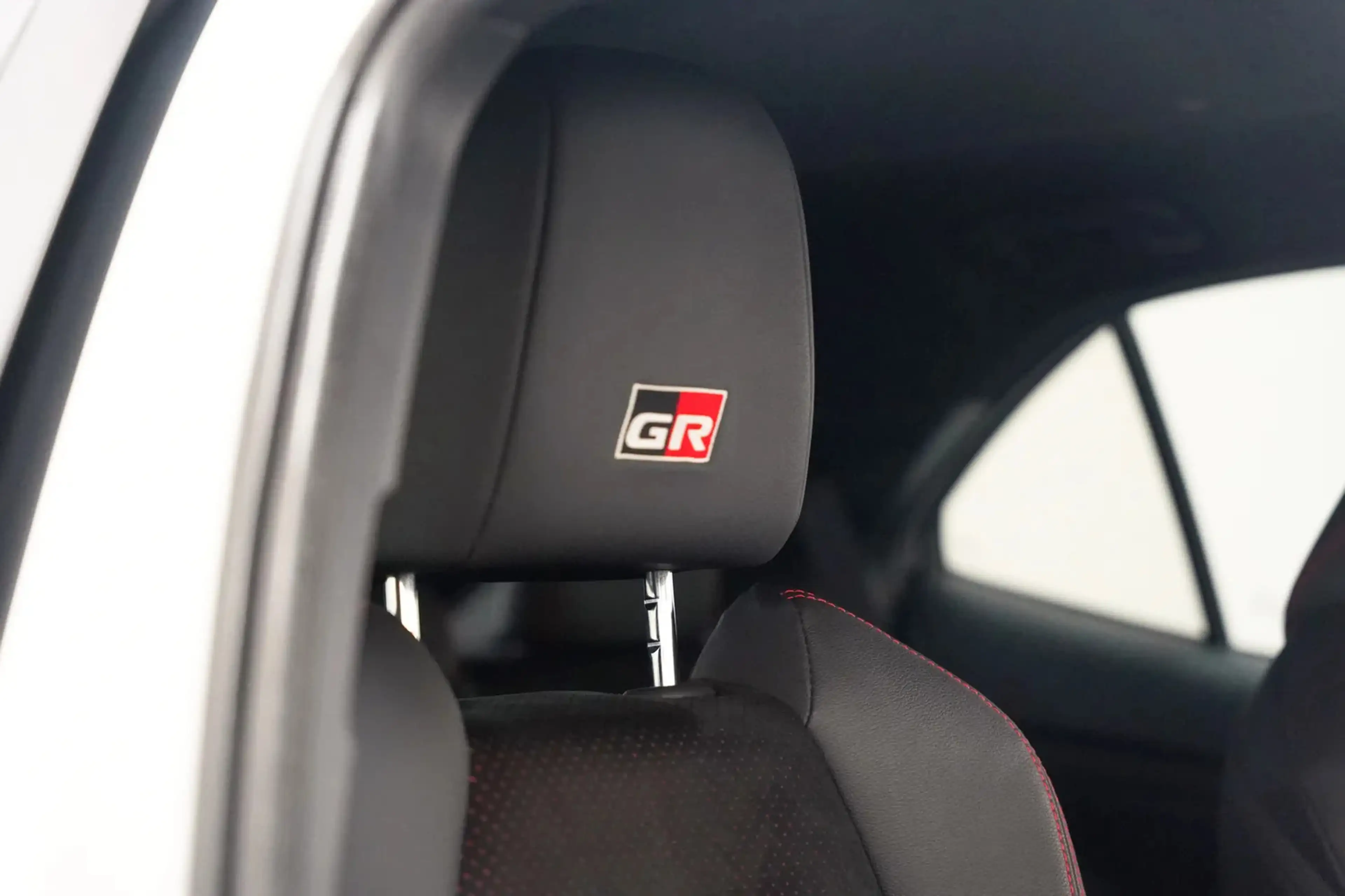Toyota Yaris Cross 1.5 Hybrid GR Sport [ Navi Apple/Android LED Camer — photo 5