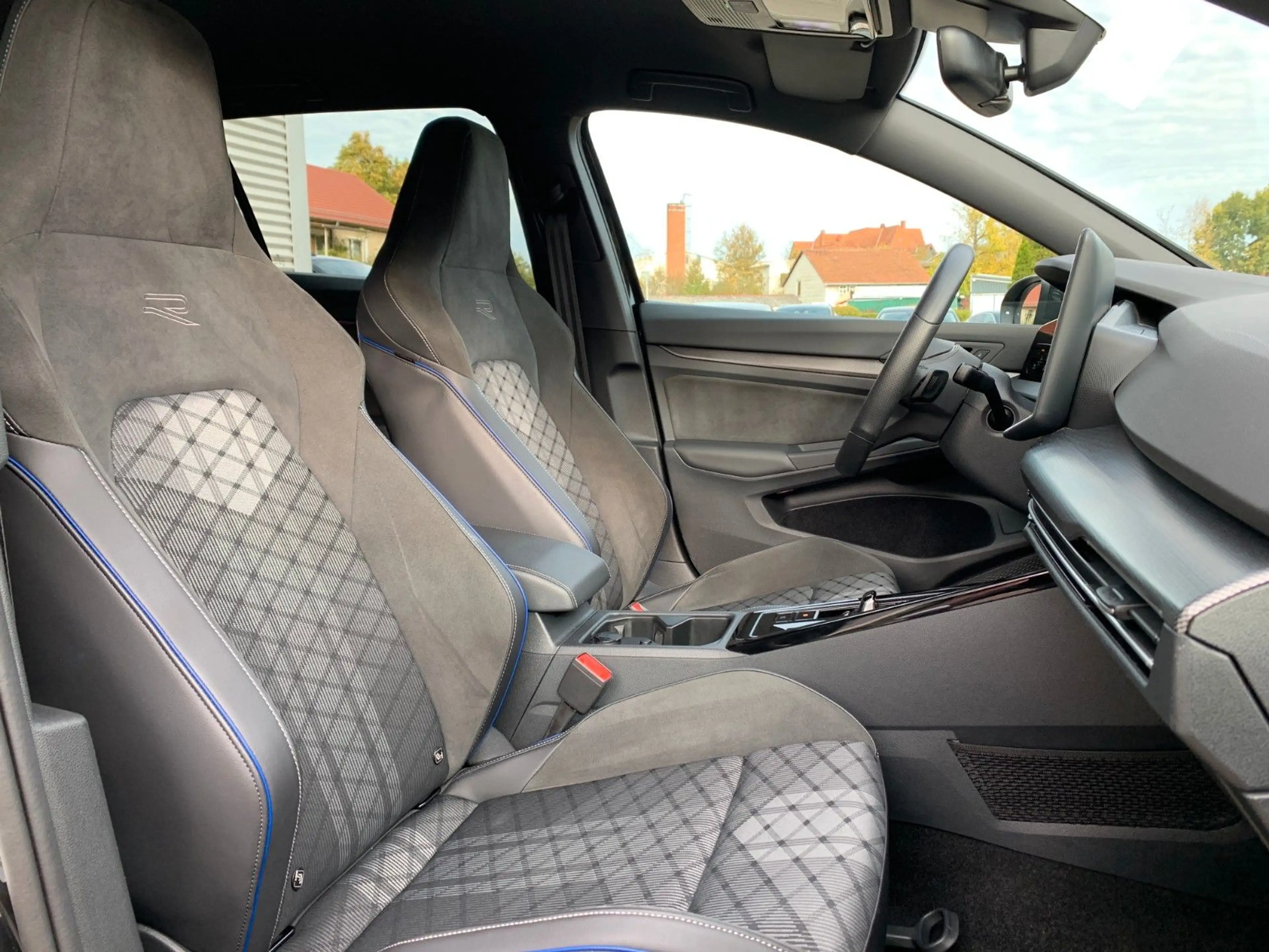 Volkswagen Golf 1.5 eTSI Variant R-Line ACC+Lenkradhzg.+RFK — photo 12