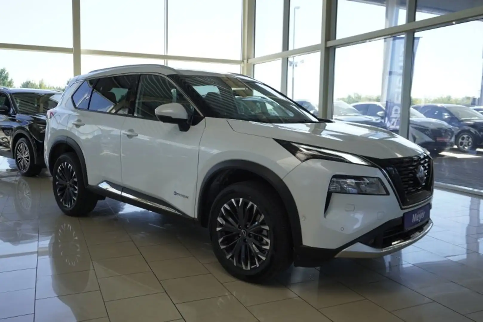 Nissan X-Trail Tekna+ 1.5 VC-T e-POWER e-4ORCE UPE=59000 Euro Weiß - 1