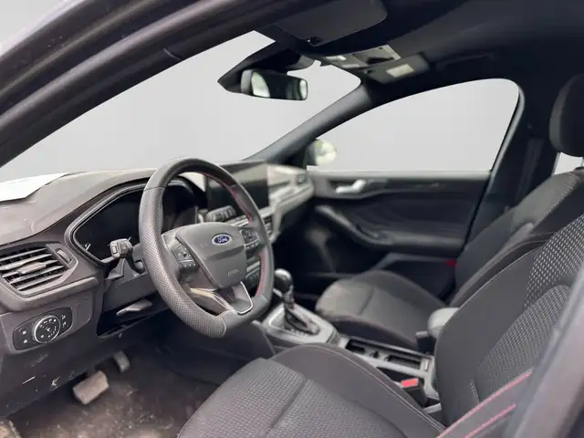 Ford Focus view 7