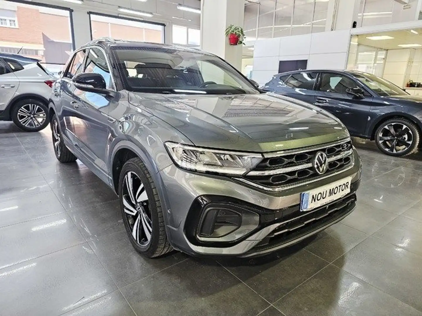 Volkswagen T-Roc 2.0 TSI R-Line 4Motion DSG7 140KW Gris - 2