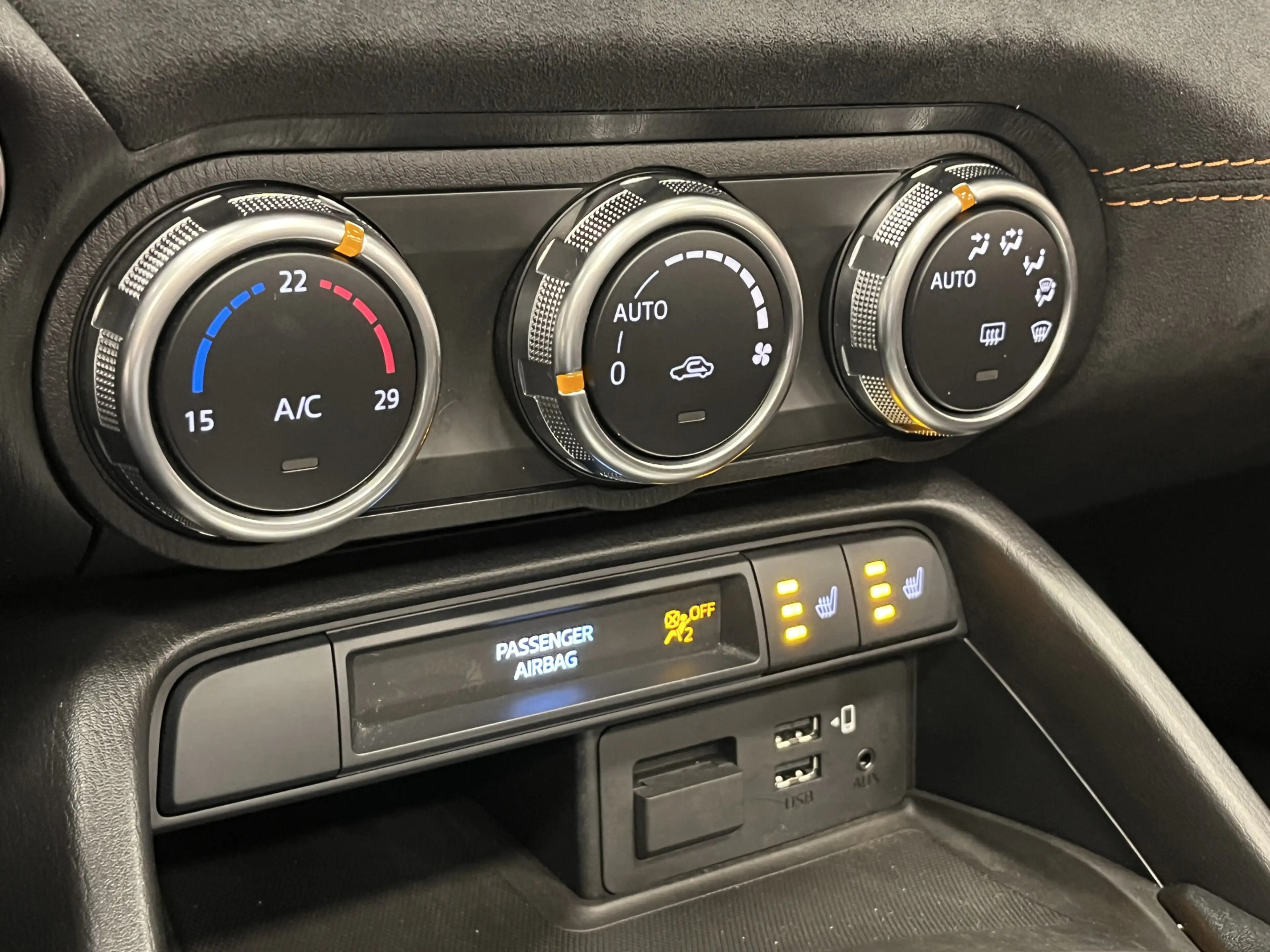 Mazda MX-5 ND Roadster 2.0 SkyActiv-G 184PK 30th Anniversary — photo 48