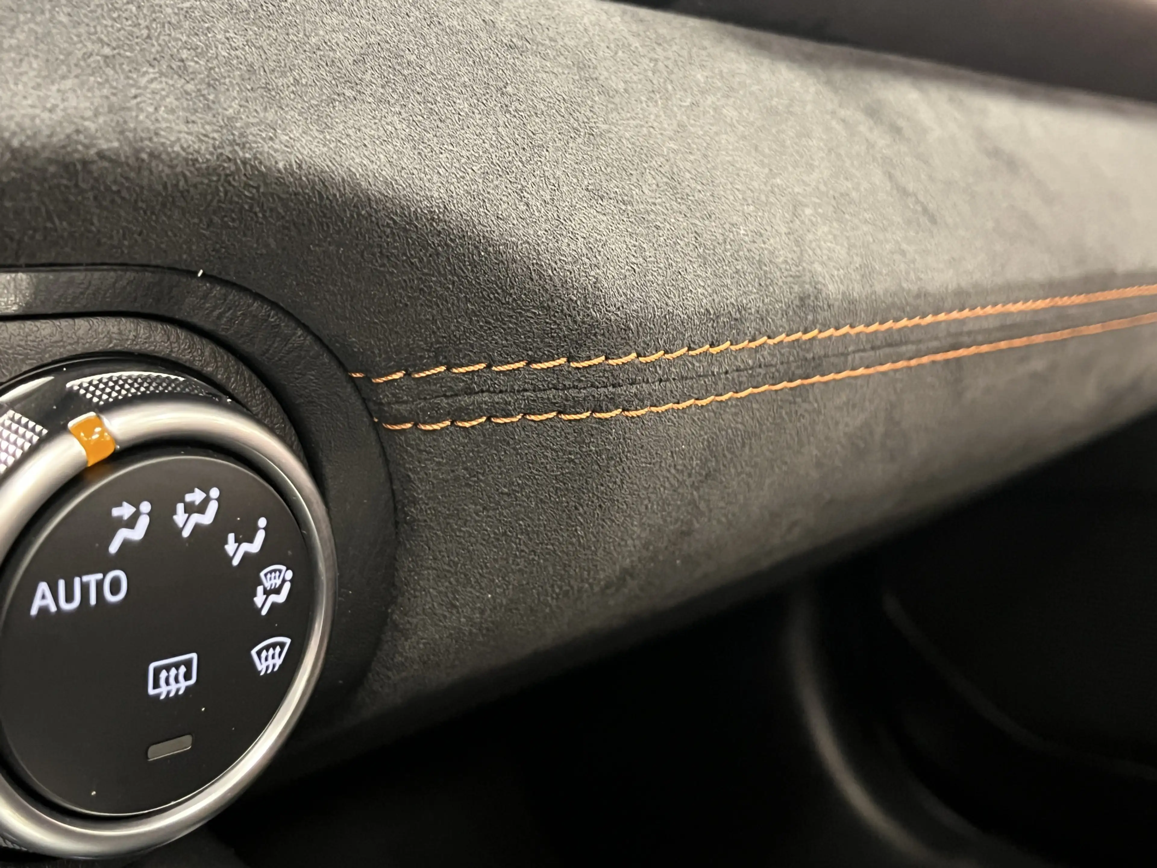 Mazda MX-5 ND Roadster 2.0 SkyActiv-G 184PK 30th Anniversary — photo 49