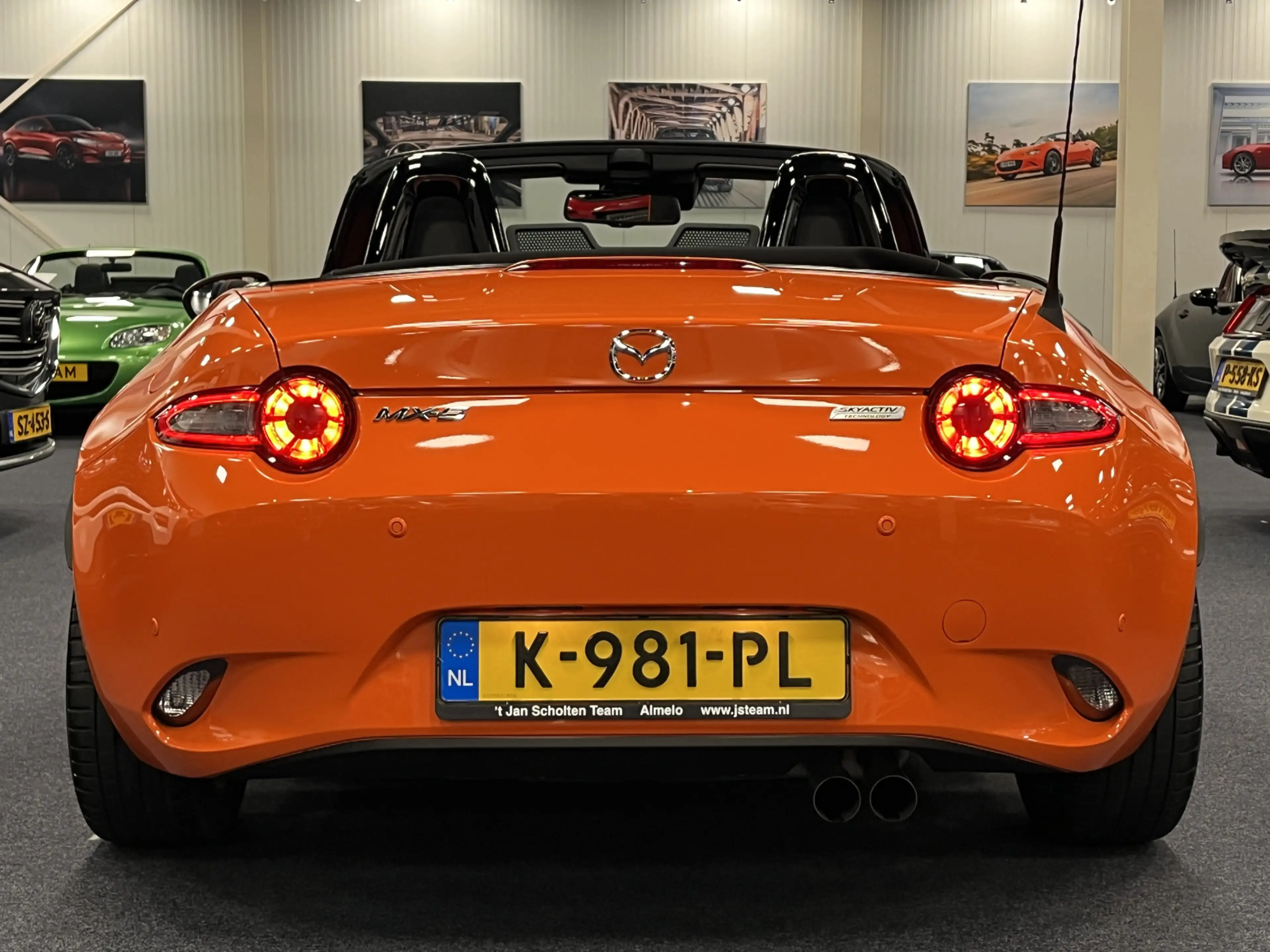 Mazda MX-5 ND Roadster 2.0 SkyActiv-G 184PK 30th Anniversary — photo 35