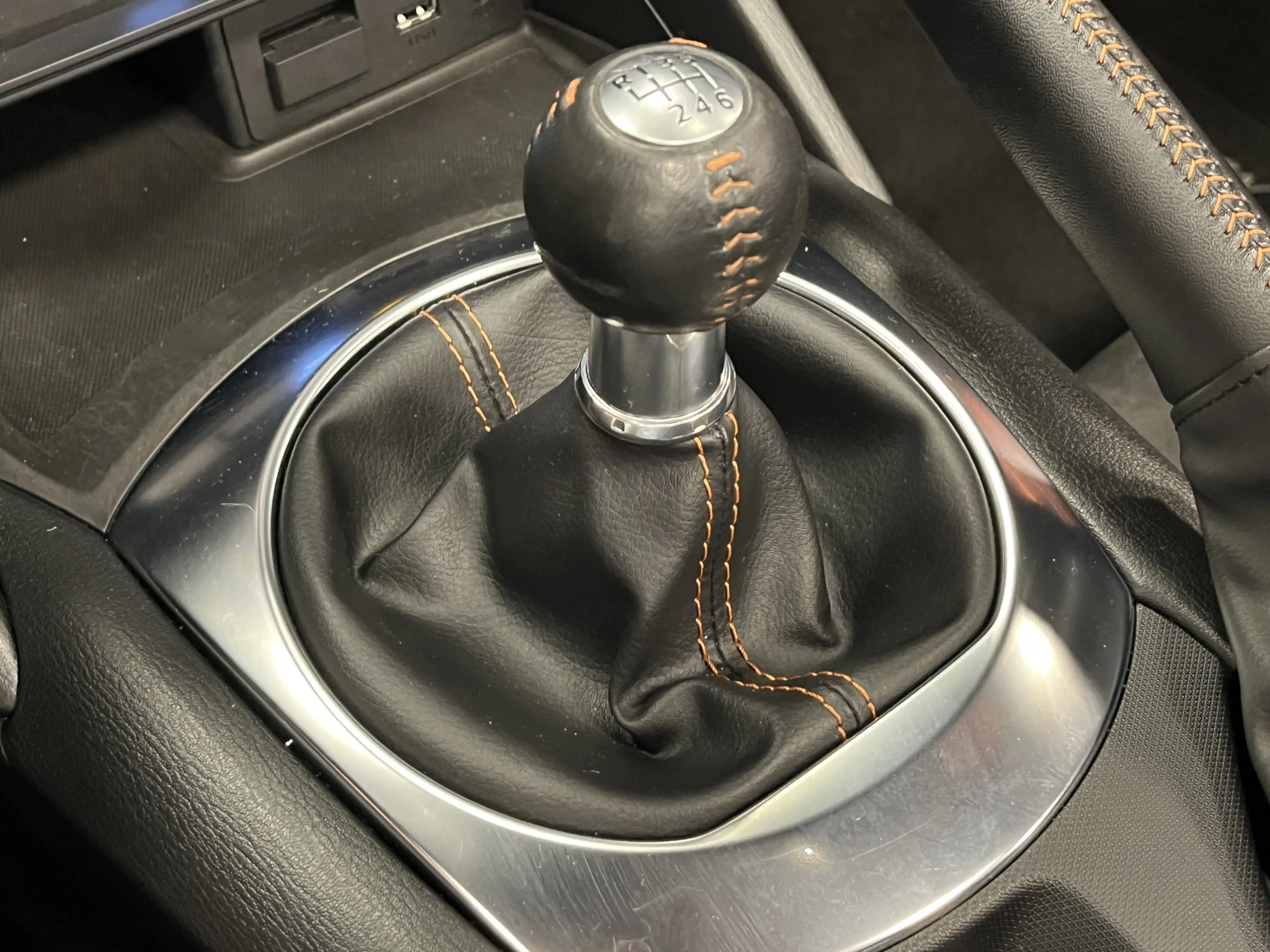 Mazda MX-5 ND Roadster 2.0 SkyActiv-G 184PK 30th Anniversary — photo 46