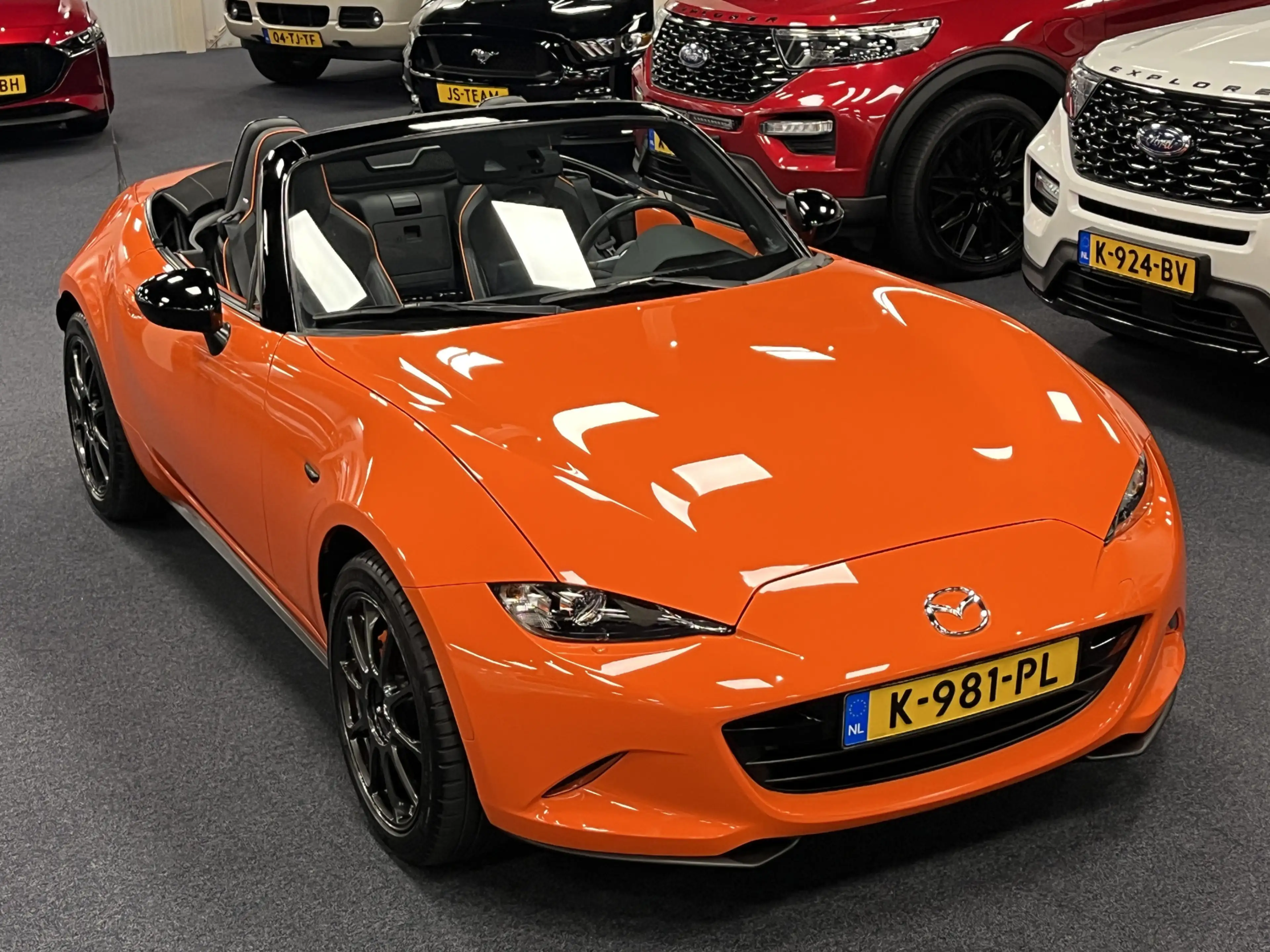 Mazda MX-5 ND Roadster 2.0 SkyActiv-G 184PK 30th Anniversary — photo 3