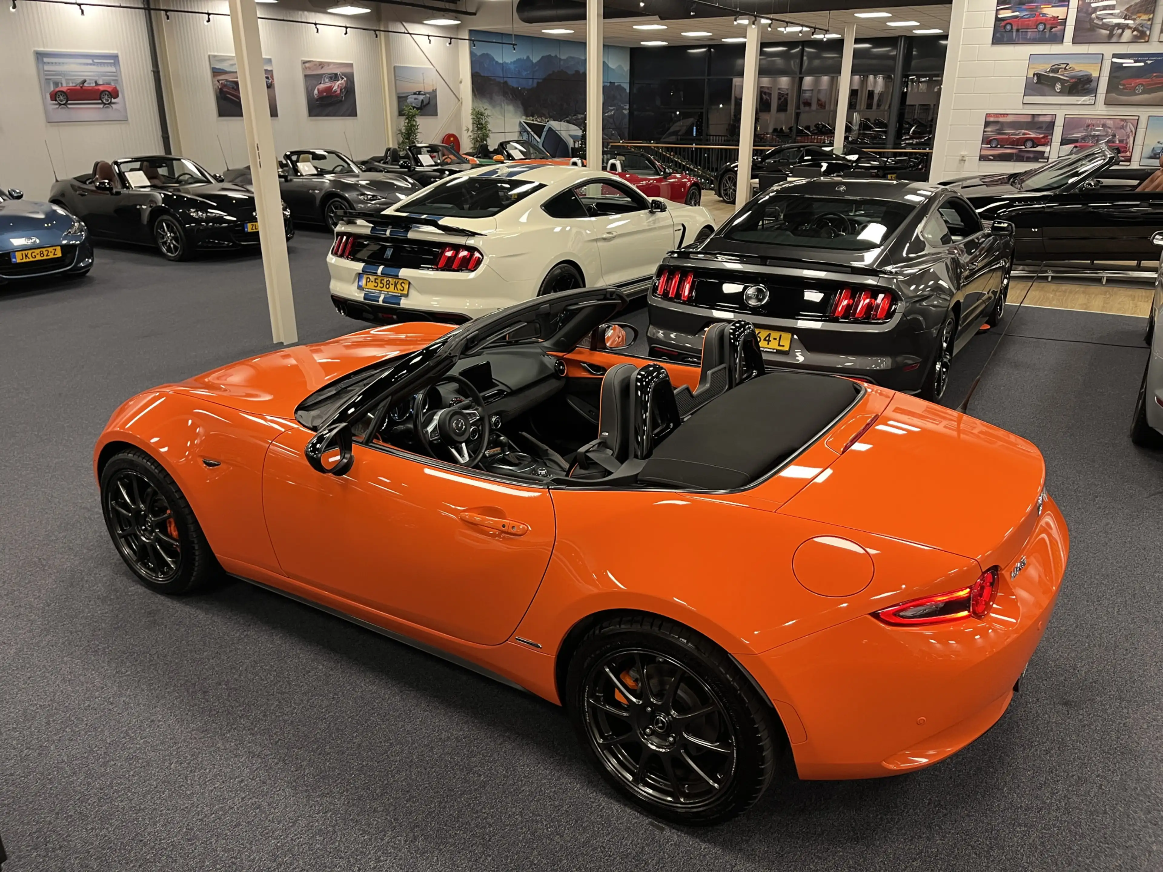 Mazda MX-5 ND Roadster 2.0 SkyActiv-G 184PK 30th Anniversary — photo 9