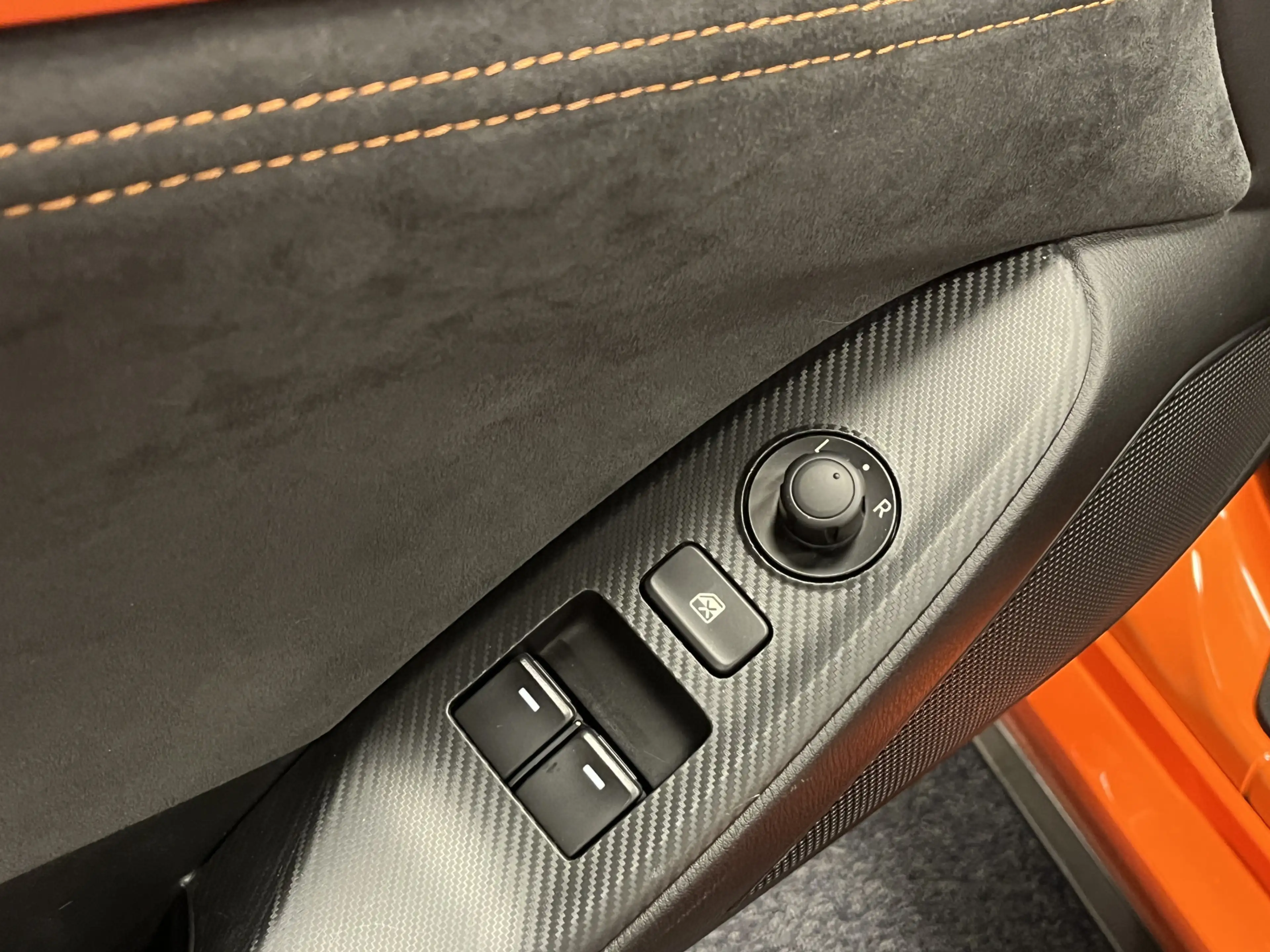 Mazda MX-5 ND Roadster 2.0 SkyActiv-G 184PK 30th Anniversary — photo 43