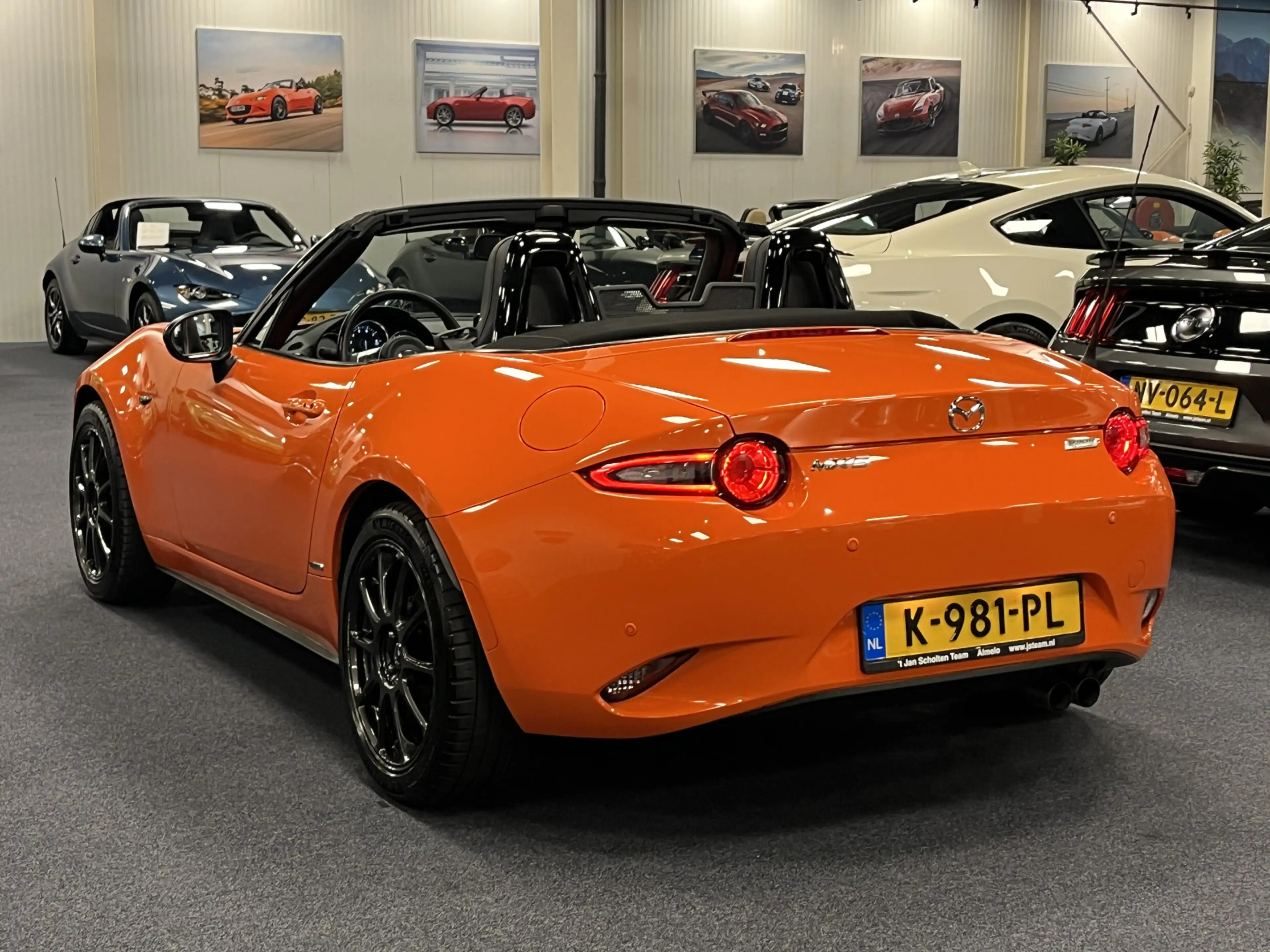 Mazda MX-5 ND Roadster 2.0 SkyActiv-G 184PK 30th Anniversary — photo 6
