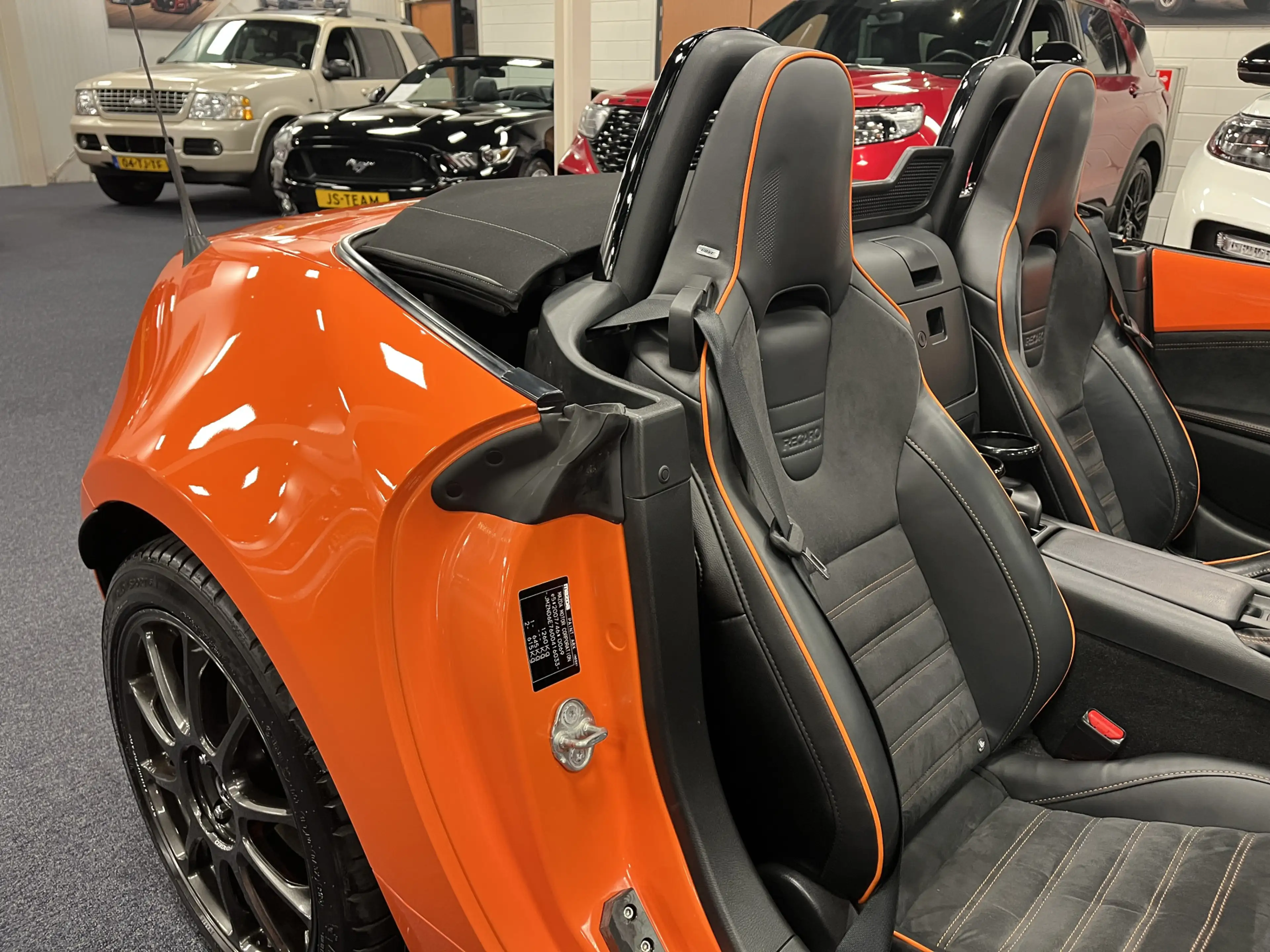 Mazda MX-5 ND Roadster 2.0 SkyActiv-G 184PK 30th Anniversary — photo 41