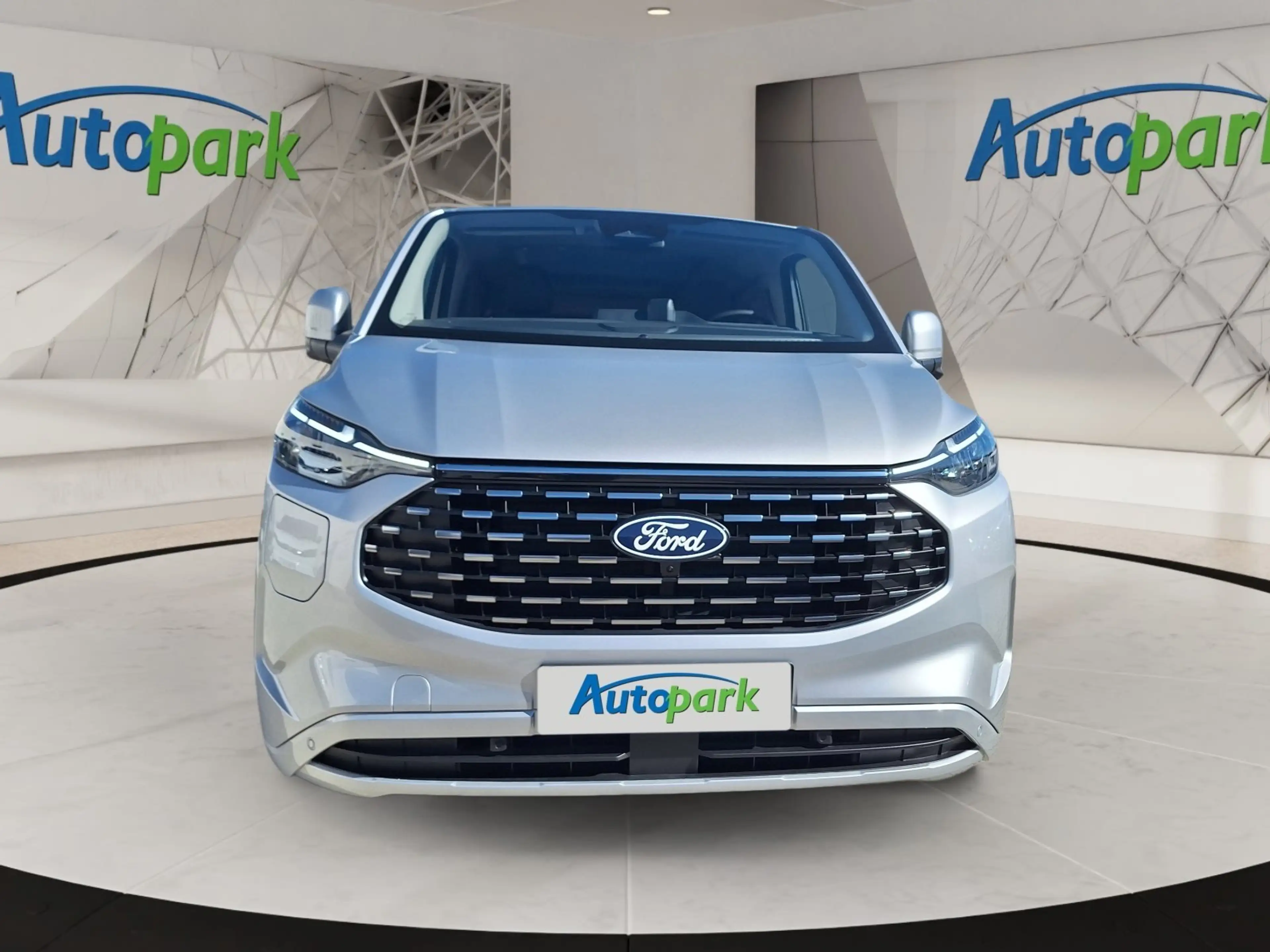 Ford Tourneo Custom Titanium X 340 L2 Plug-in Hybrid 340 L2 Tourneo Ti — photo 9