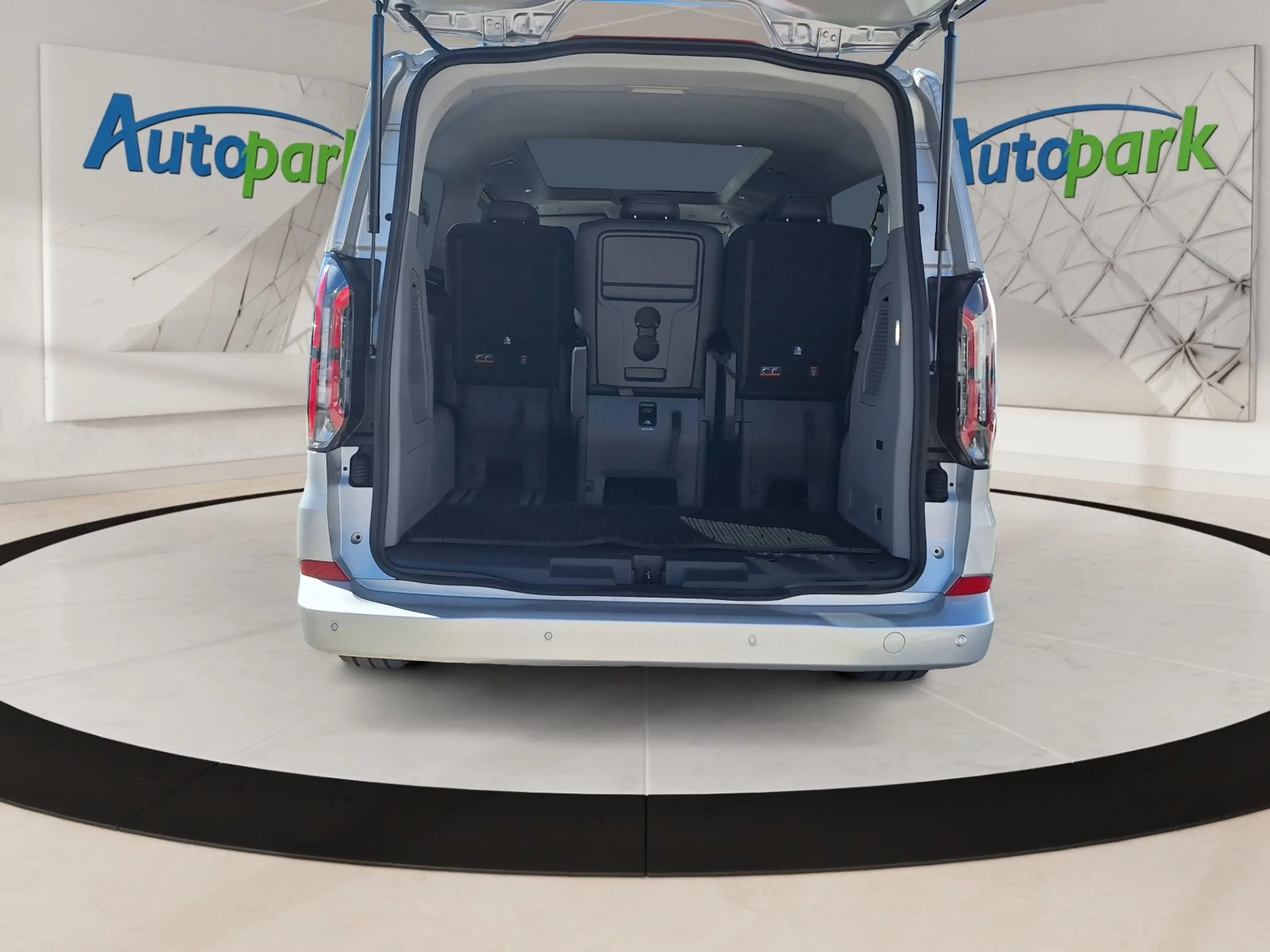 Ford Tourneo Custom Titanium X 340 L2 Plug-in Hybrid 340 L2 Tourneo Ti — photo 10