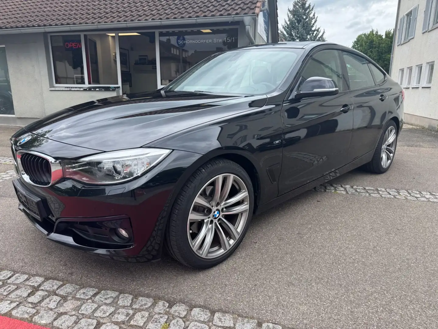 BMW 320 Navi/ Pano/  Sportline Zwart - 1