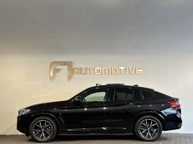 BMW X4 view 8