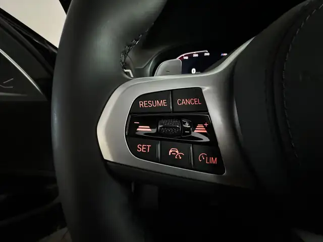 BMW X4 view 12