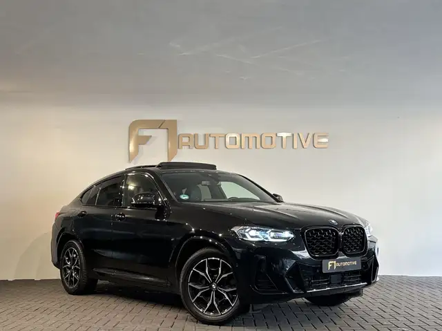 BMW X4 view 3
