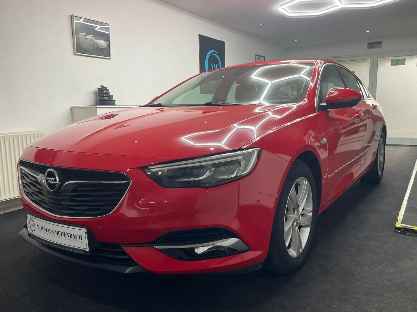 Opel Insignia 2.0 Diesel 125kW JBL Soundsystem Rot - 1