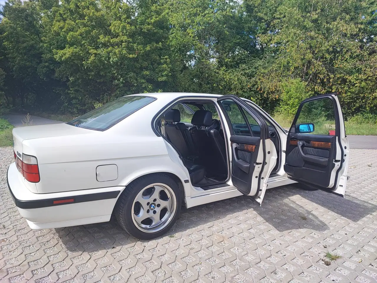 BMW 540 5er 540i V8, foto 2