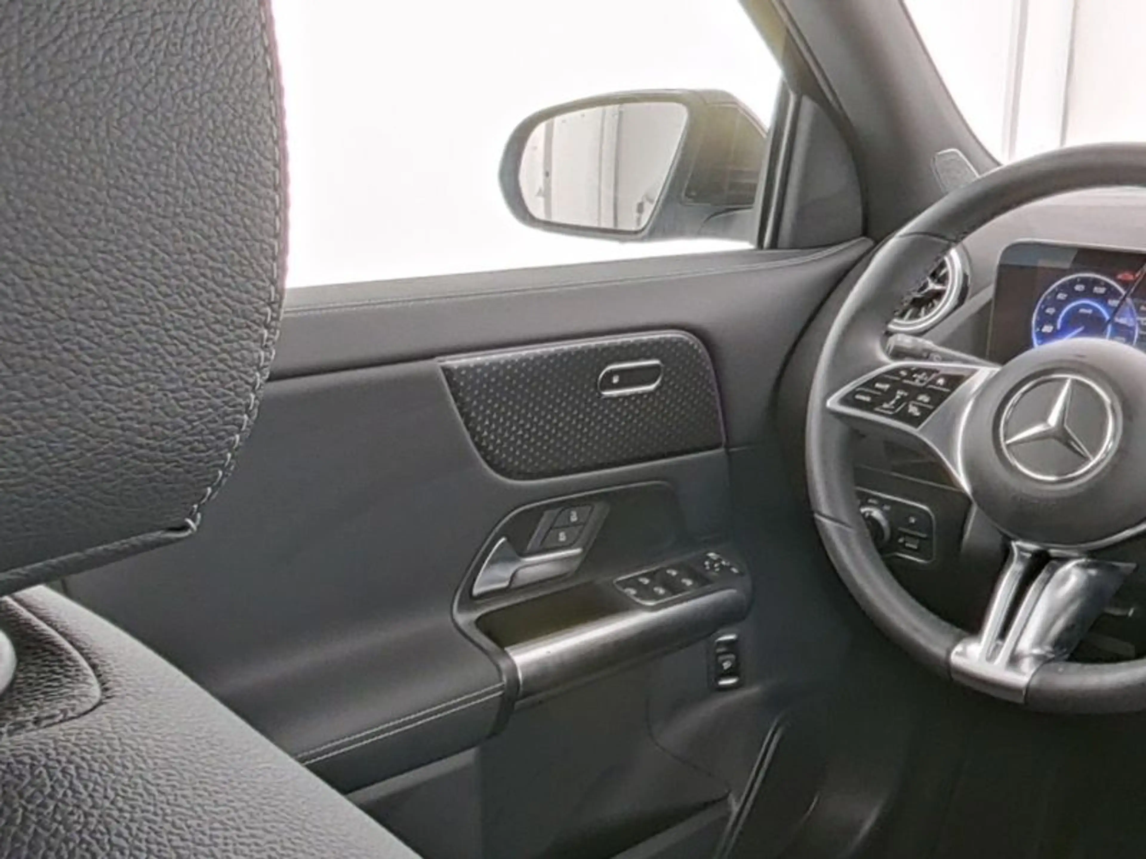 Mercedes-Benz EQA 250 + Progressive*Advanced*LED*Kamera*AHK* — photo 9