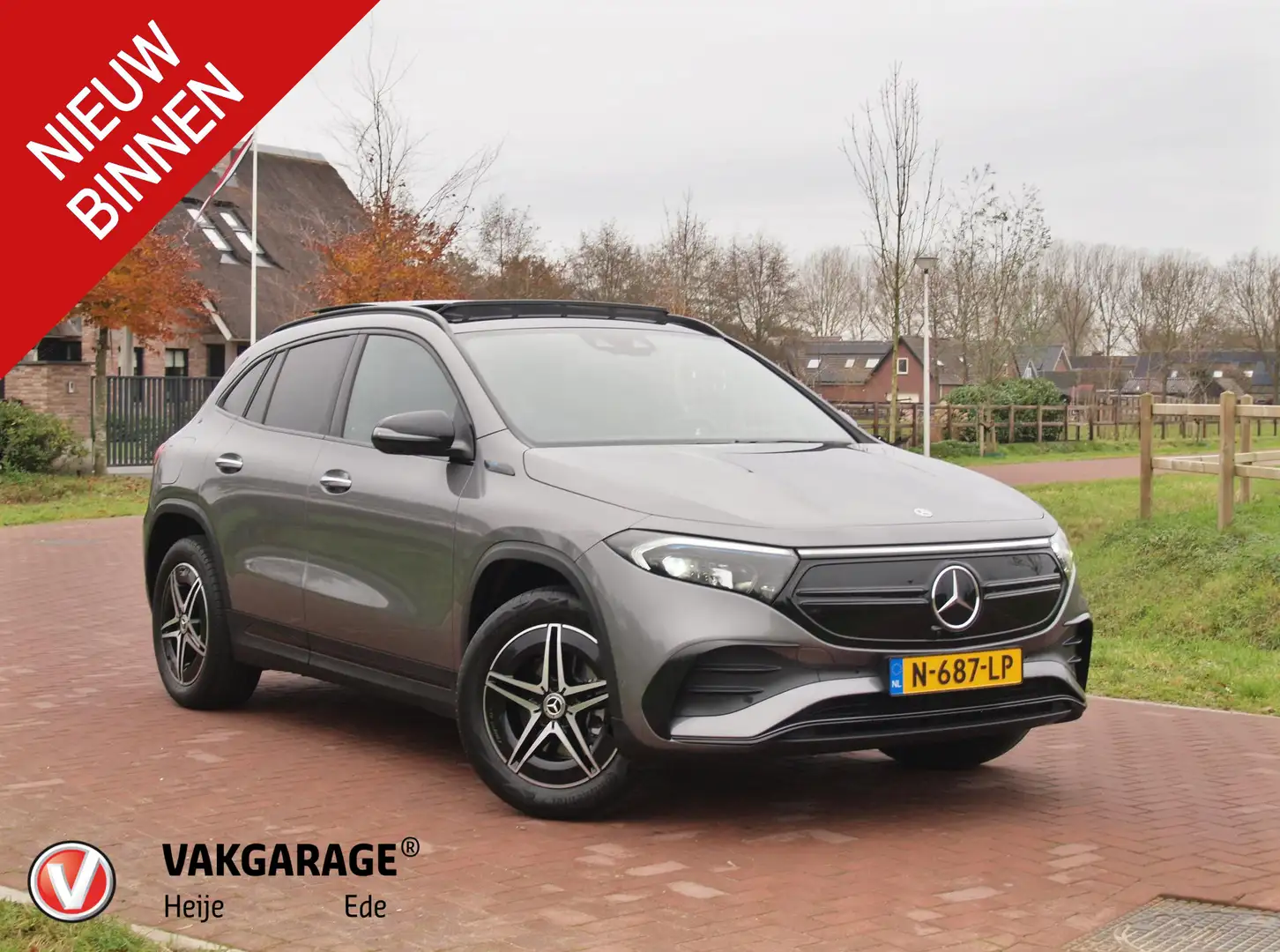 Mercedes-Benz EQA 250 Business Solution AMG 67 kWh | Burmester | Panoram Grijs - 1