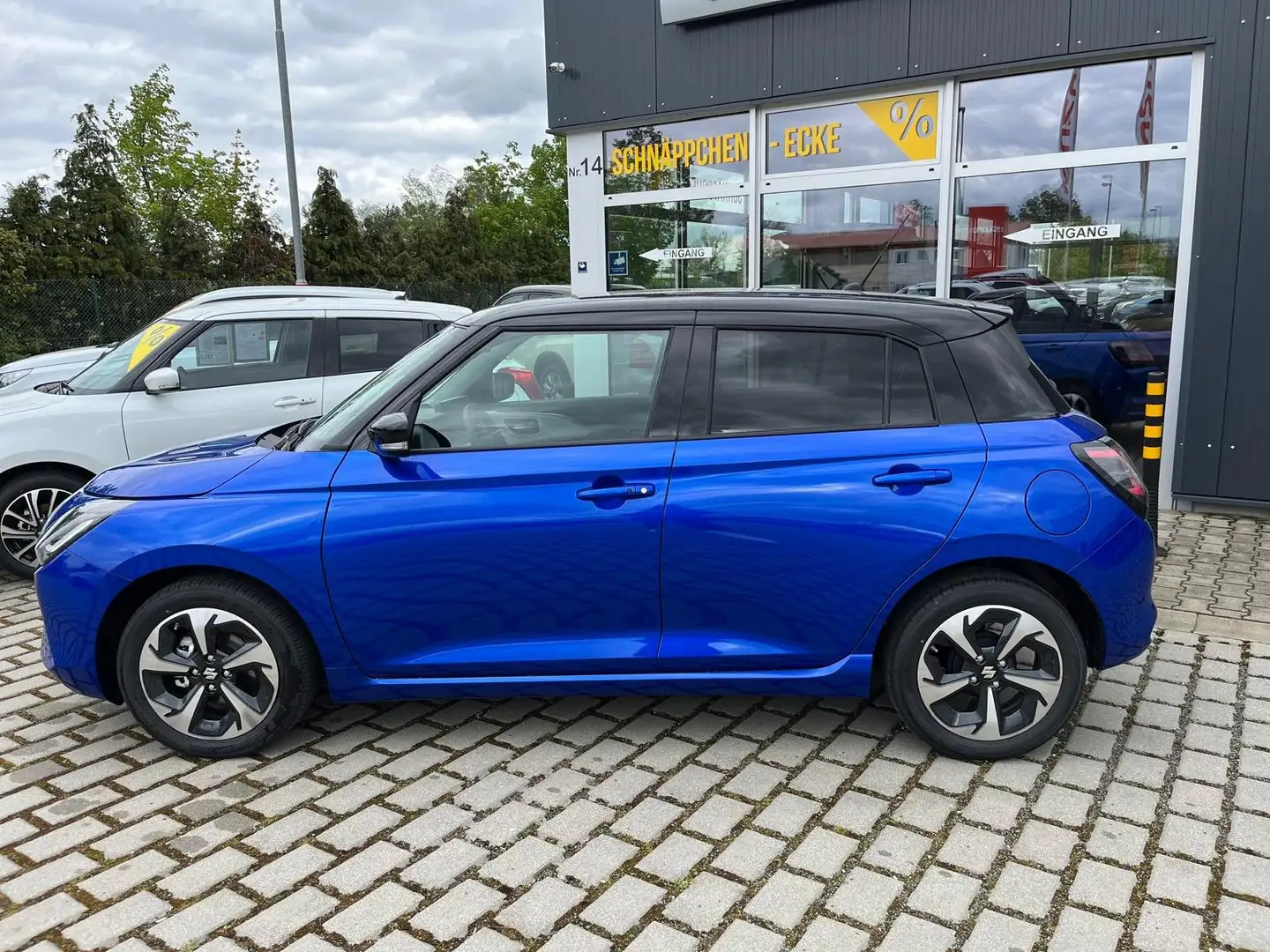 Suzuki Swift 1.2 Hybrid  Comfort+ Aktionsfahrzeug Bleu - 2