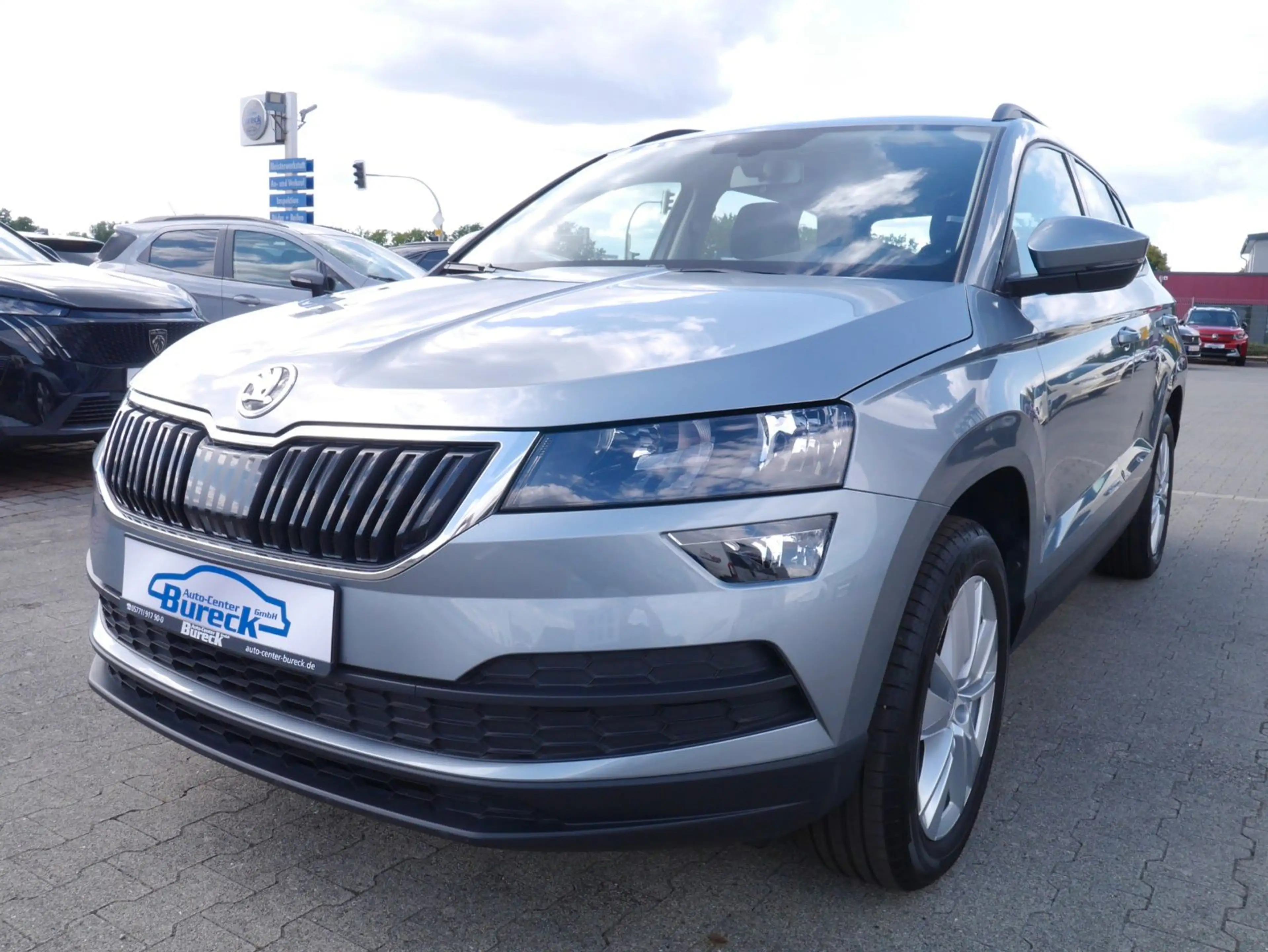 Skoda Karoq 1,0 TSI APP-Navi/PDC/Tempomat/AHK — photo 2