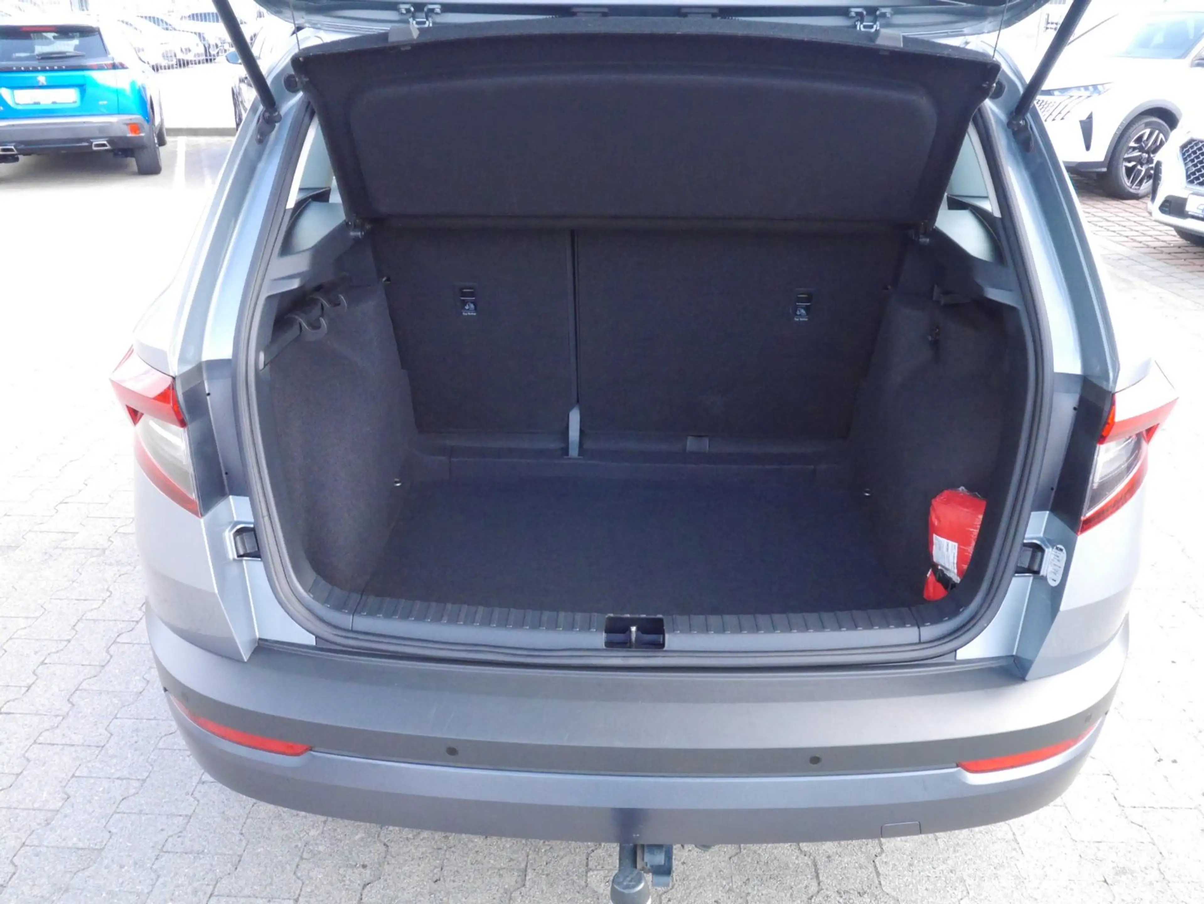 Skoda Karoq 1,0 TSI APP-Navi/PDC/Tempomat/AHK — photo 7