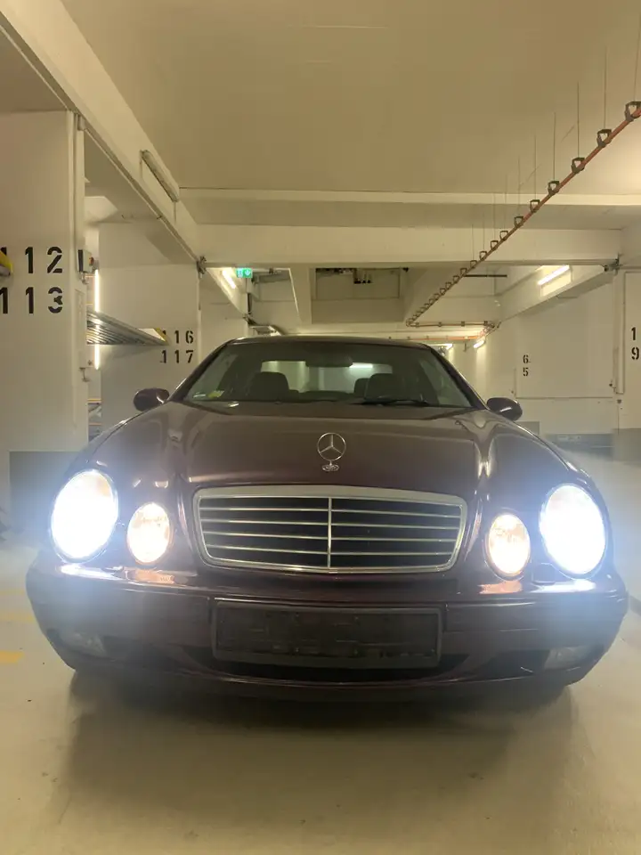 Mercedes-Benz CLK 320