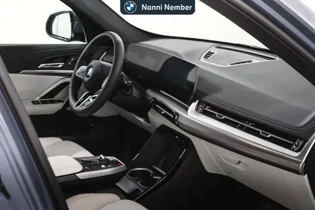 BMW X1 view 8