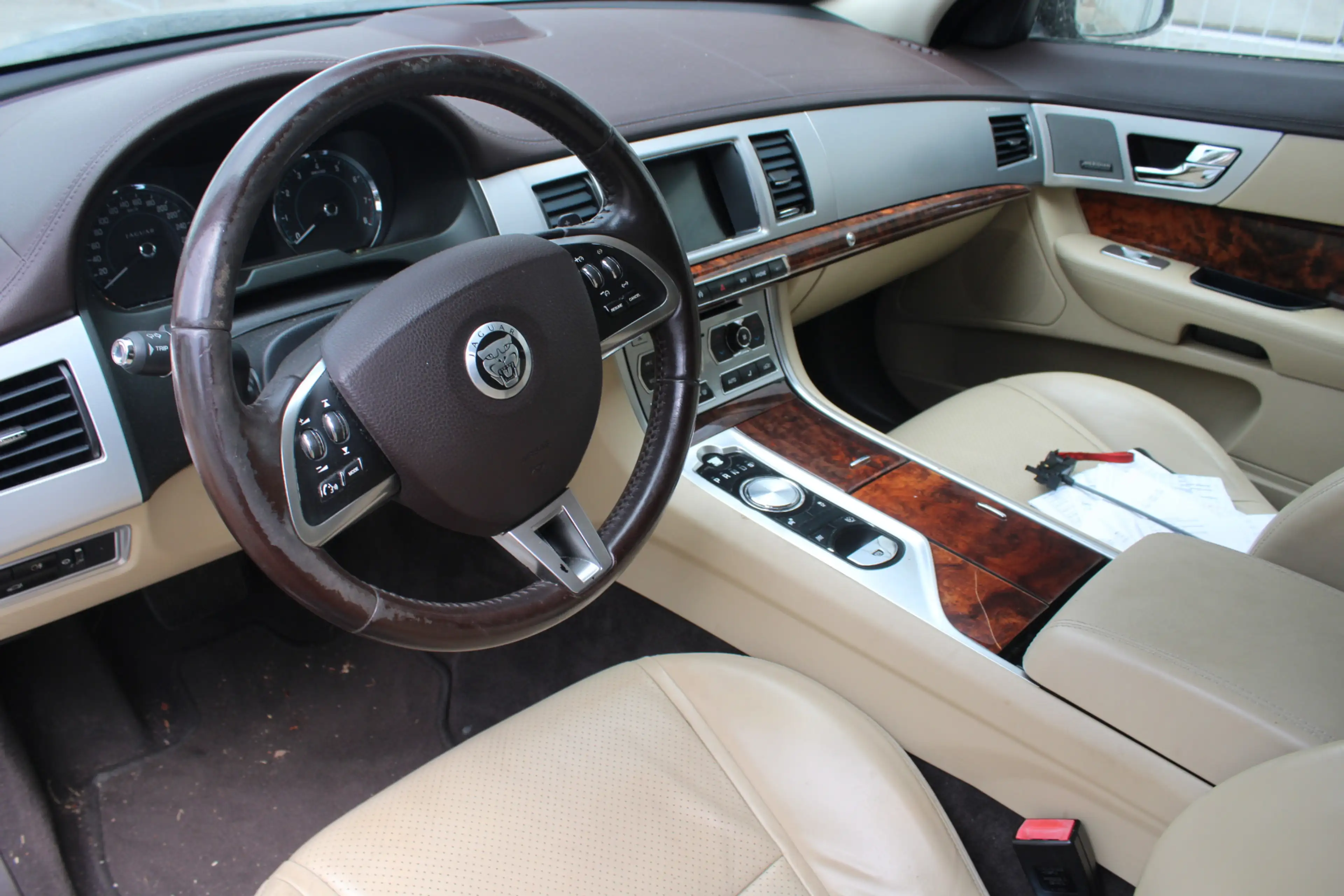 Jaguar XF 3.0 V6 AWD Premium Business Edition — photo 11