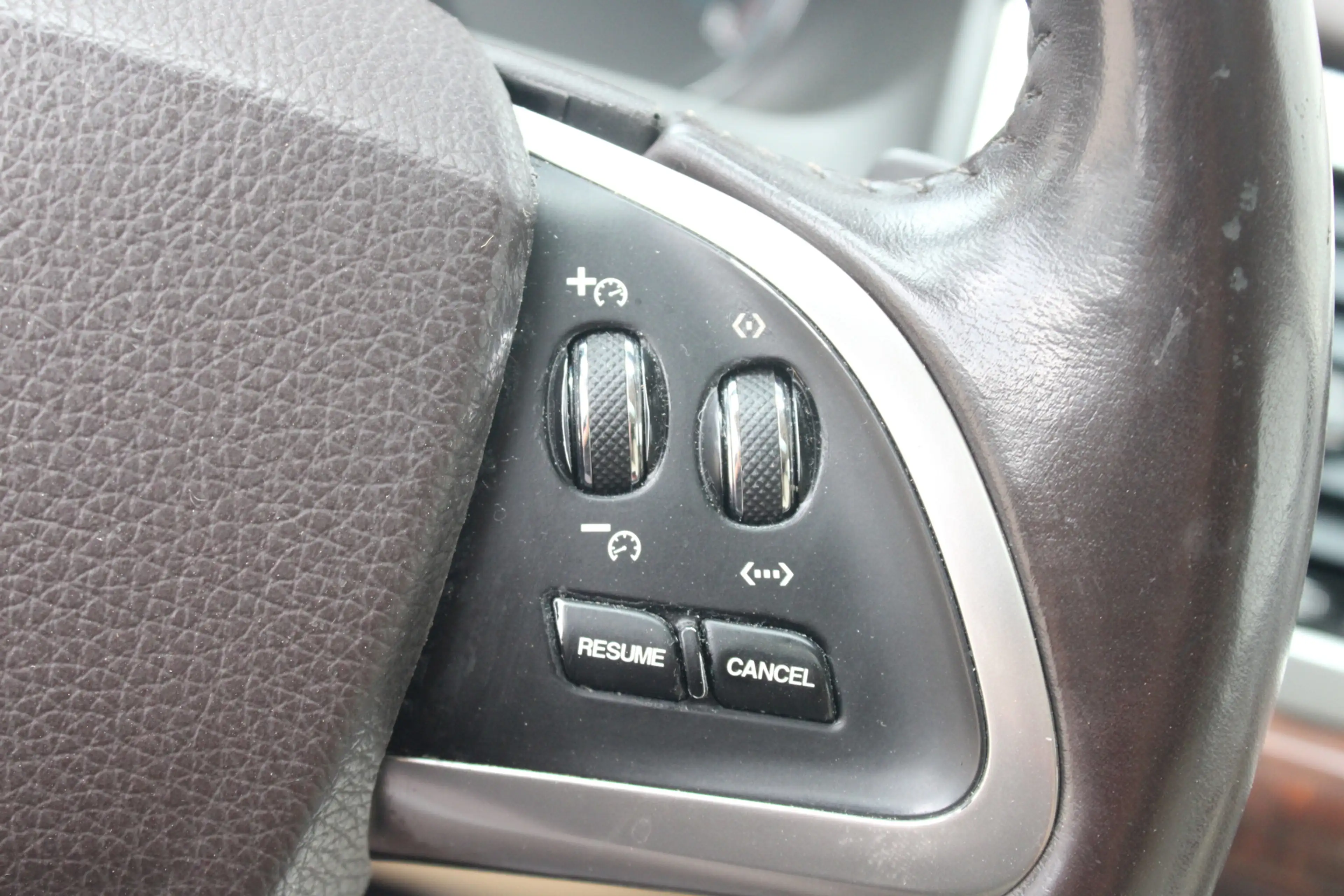 Jaguar XF 3.0 V6 AWD Premium Business Edition — photo 14