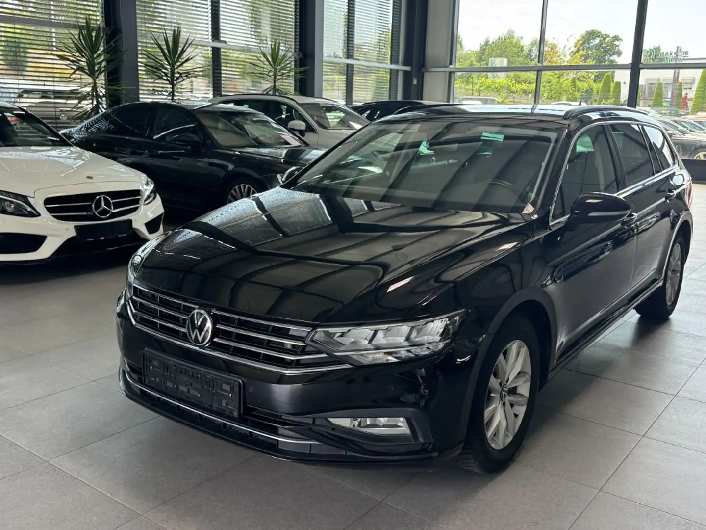 Volkswagen Passat Variant 1.5 TSI OPF DSG  AHK NAVI WINTERPAKET - 1