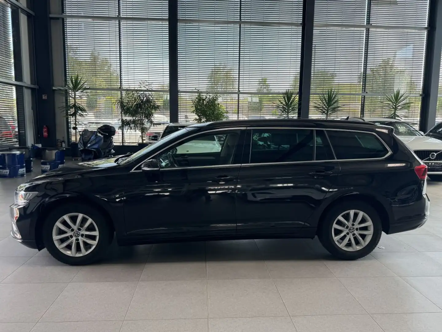 Volkswagen Passat Variant 1.5 TSI OPF DSG  AHK NAVI WINTERPAKET - 2