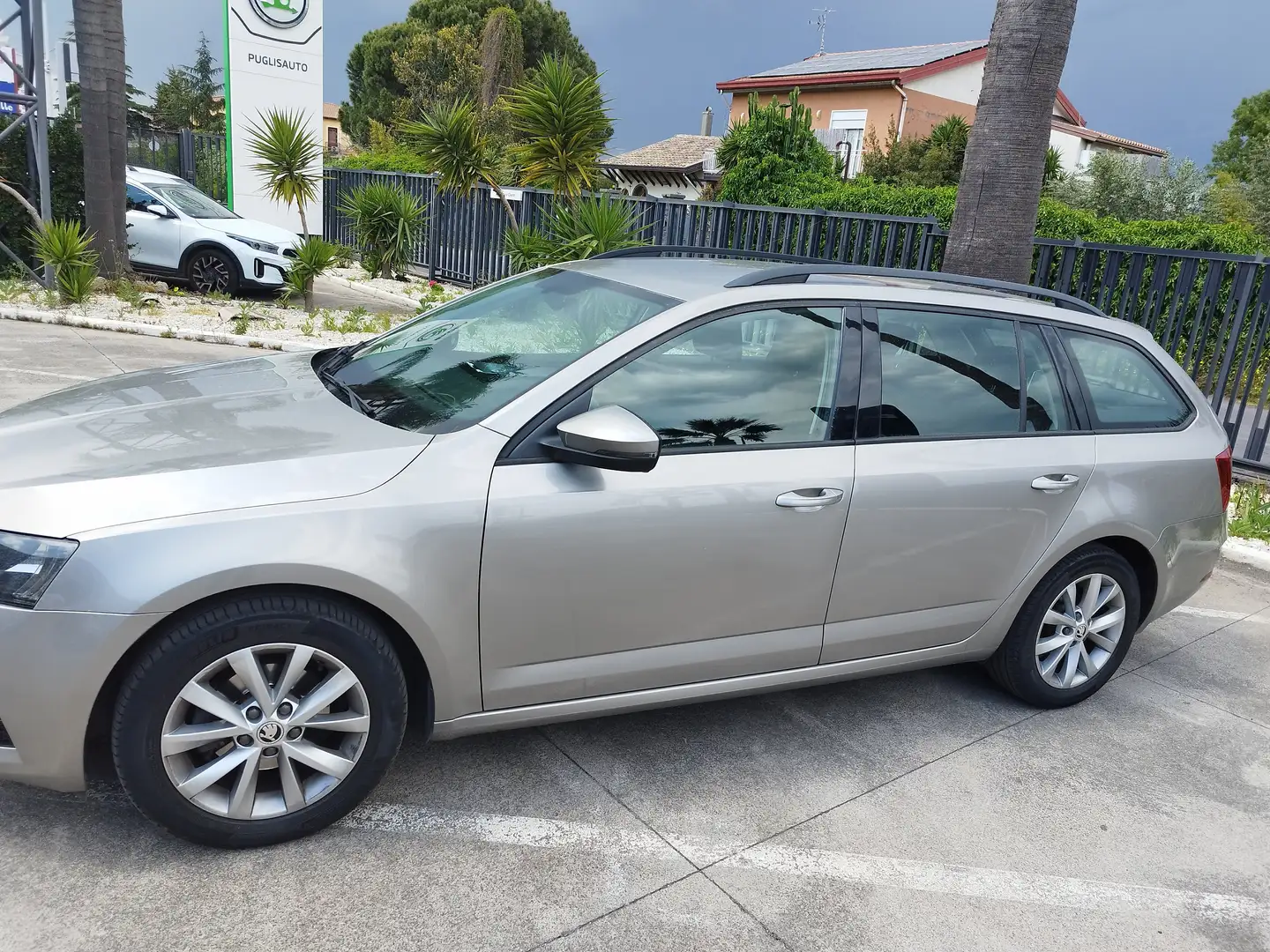 Skoda Octavia Octavia Wagon 1.6 tdi Executive Plus 110cv Grigio - 2