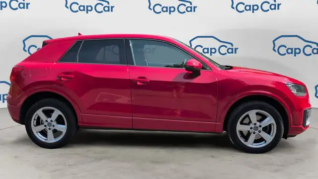 Audi Q2 view 4
