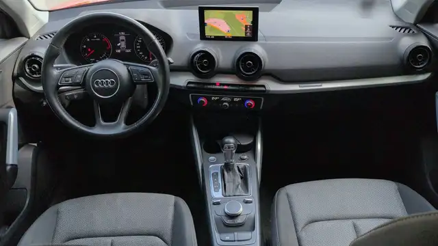 Audi Q2 view 11
