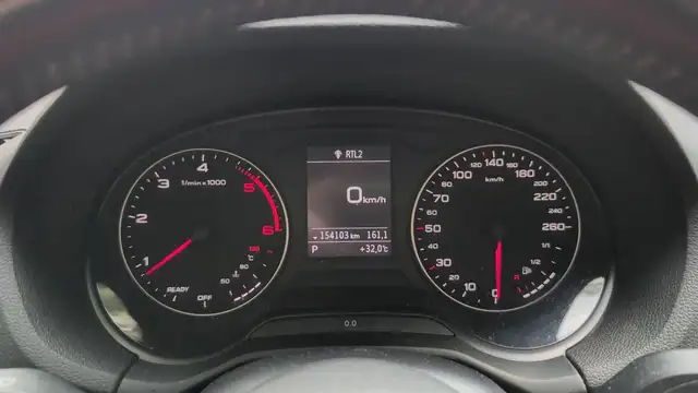 Audi Q2 view 12