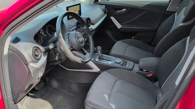 Audi Q2 view 8