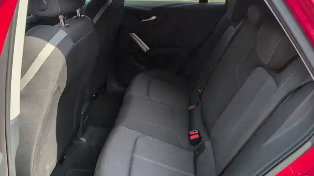 Audi Q2 view 9