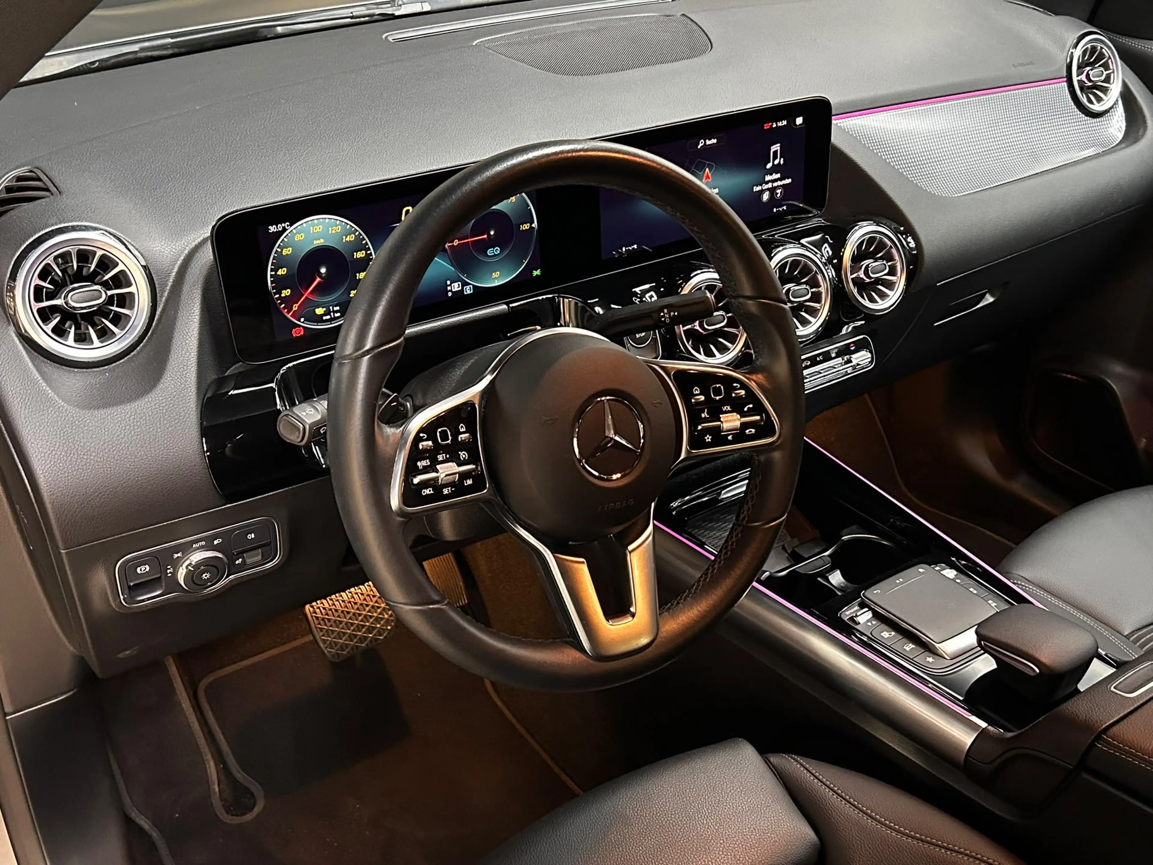 Mercedes-Benz EQA 250 Progres WIDES+LED+NAVI+SHZ+KAMERA+TEMPO+ — photo 13
