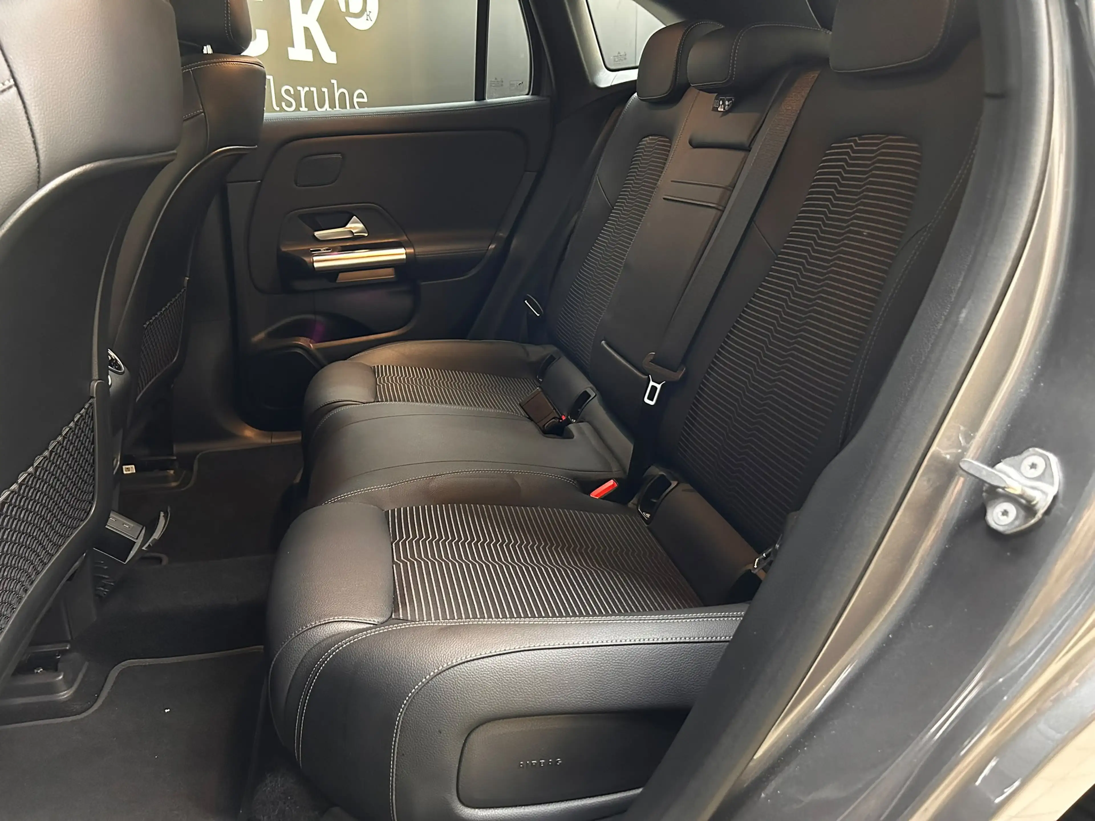 Mercedes-Benz EQA 250 Progres WIDES+LED+NAVI+SHZ+KAMERA+TEMPO+ — photo 12
