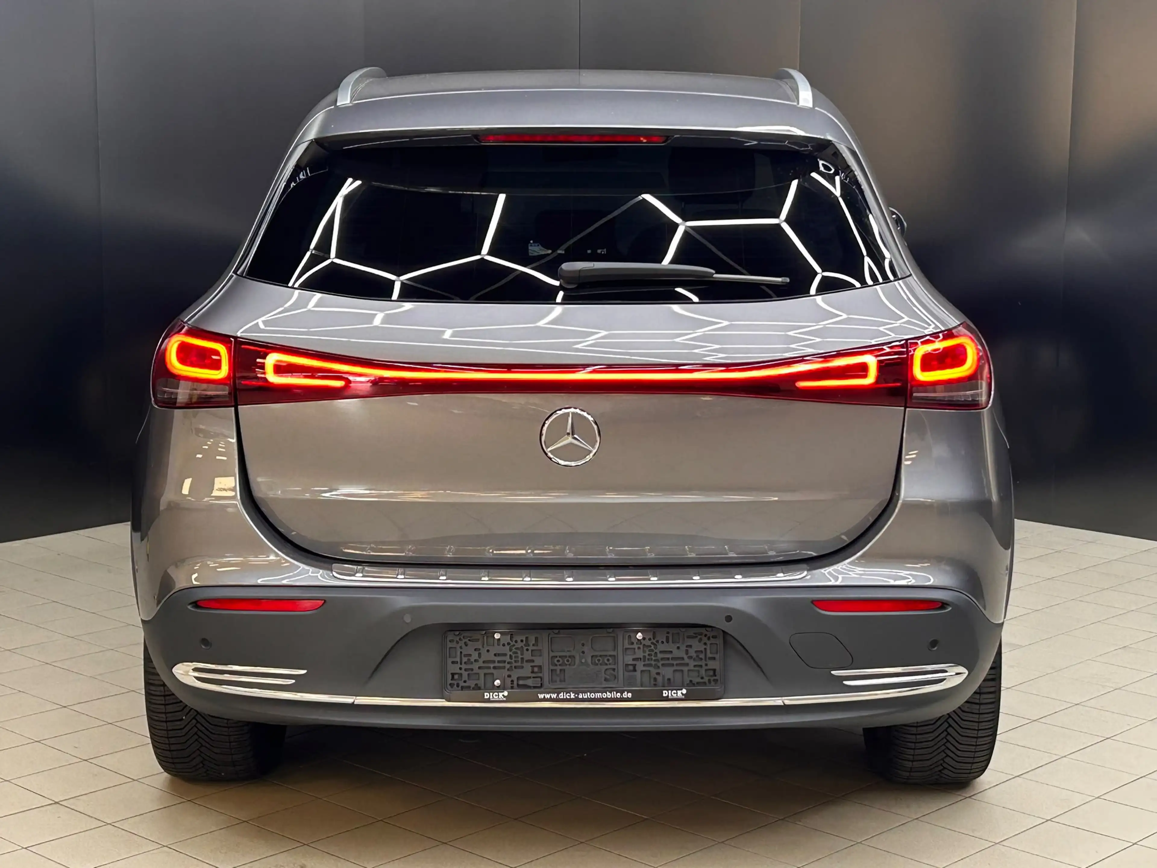 Mercedes-Benz EQA 250 Progres WIDES+LED+NAVI+SHZ+KAMERA+TEMPO+ — photo 7