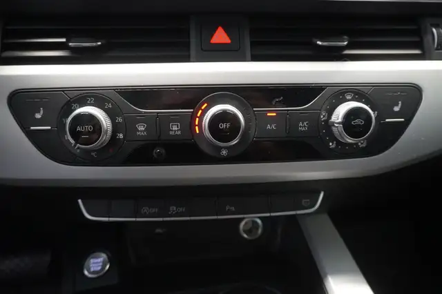 Audi A4 view 14