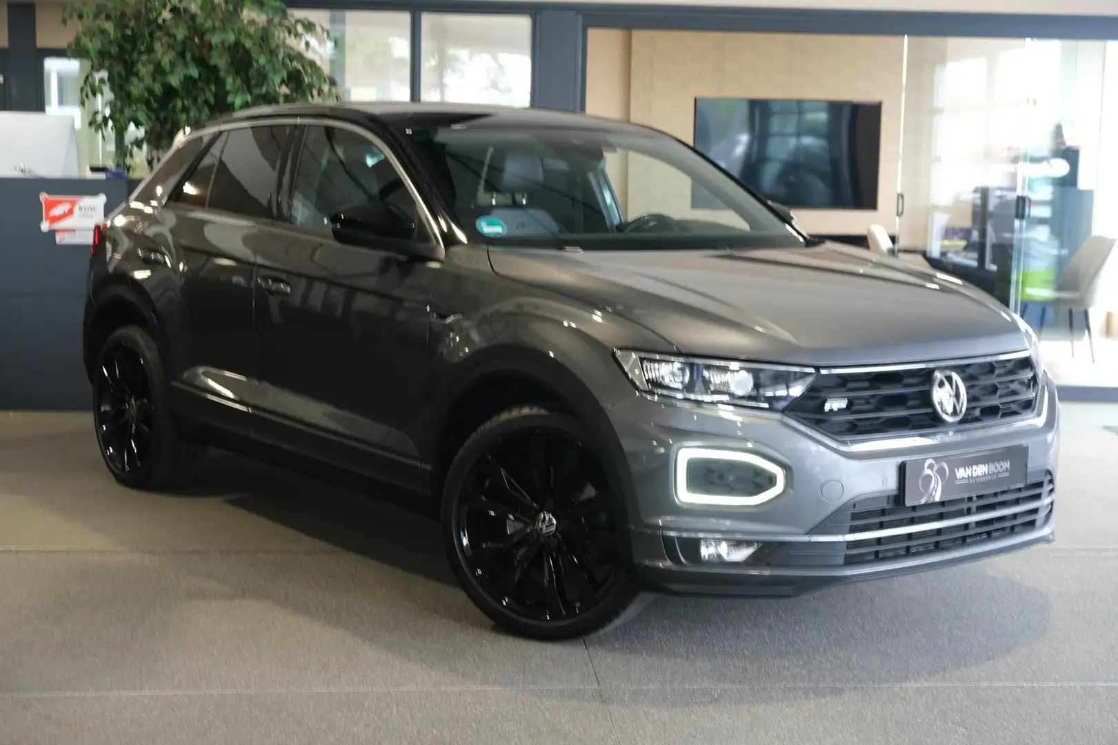 Volkswagen T-Roc 1.5 TSI DSG 2x R-line Black Virtual Led Navi Gris - 2